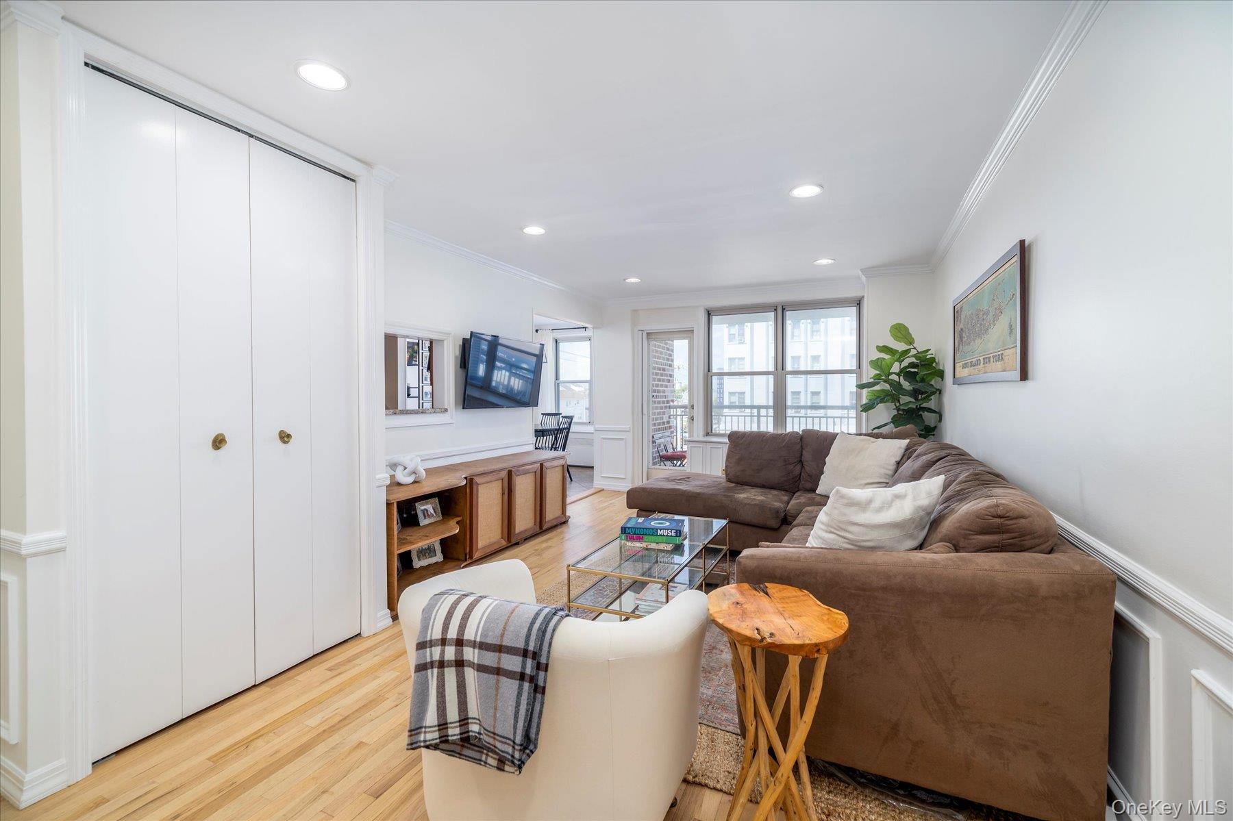 #2 photo, 410 E Broadway, Long Beach , NY 11561