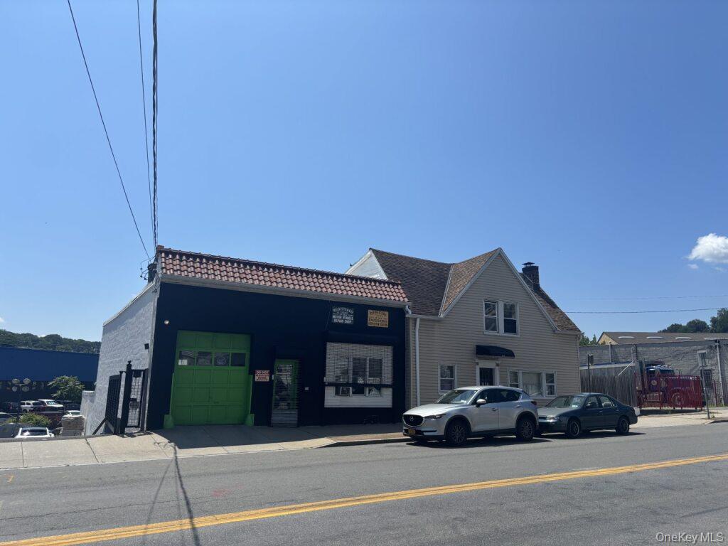 #2 photo, 920 Nepperhan Avenue, Yonkers , NY 10703