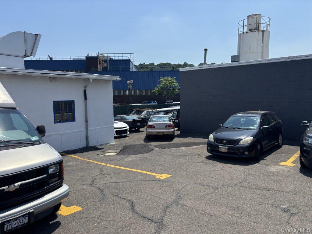 #4 photo, 920 Nepperhan Avenue, Yonkers , NY 10703