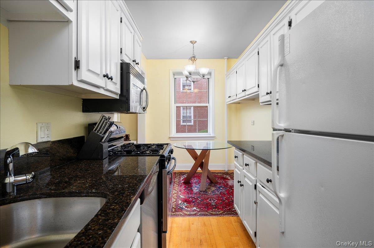 #12 photo, 1815 Palmer Avenue, Larchmont , NY 10538