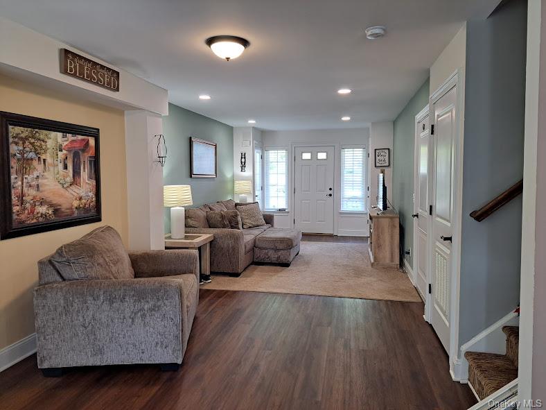 #3 photo, 807 Fairway Court, New Windsor , NY 12553