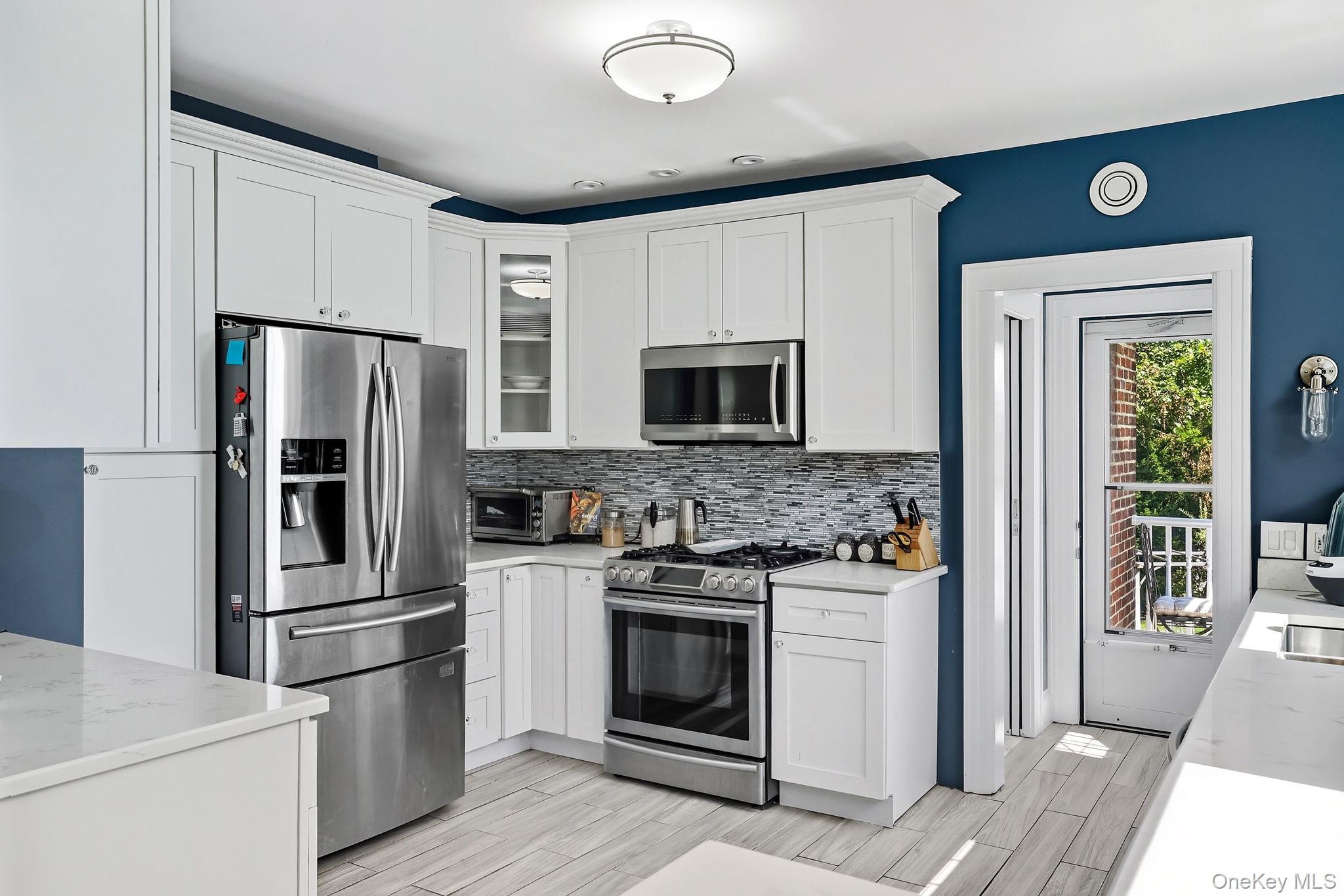 #14 photo, 126 N Broadway, White Plains , NY 10603