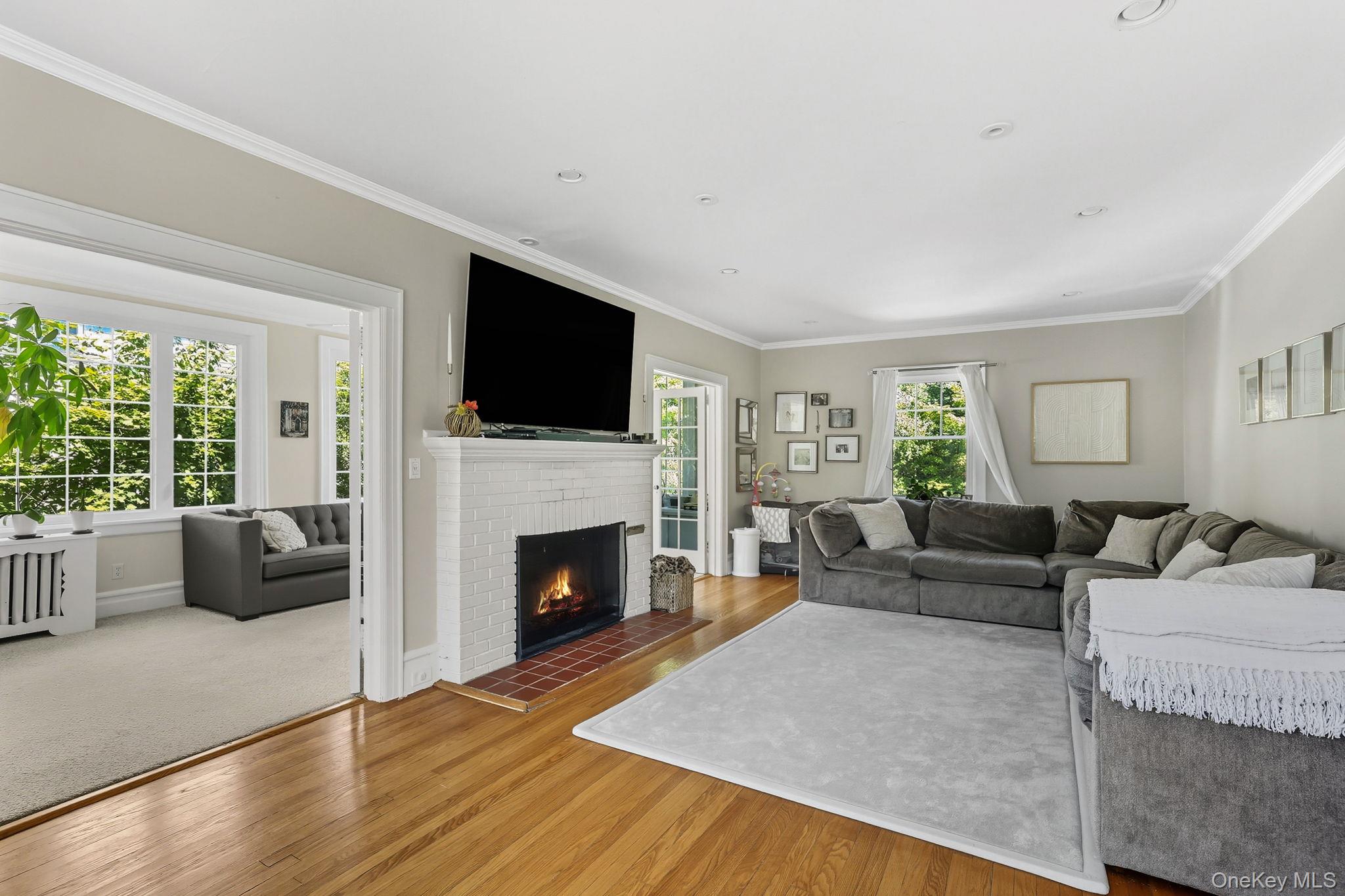 #7 photo, 126 N Broadway, White Plains , NY 10603