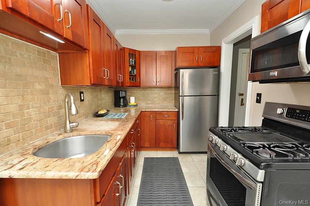 #1 photo, 61 W Grand Street, Mount Vernon , NY 10552