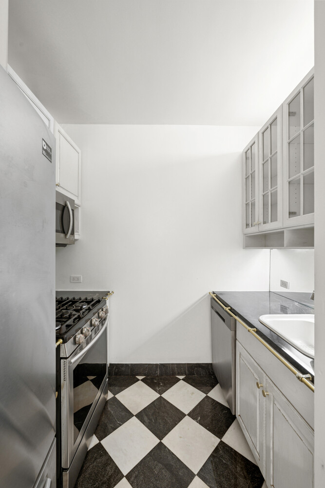 #10 photo, 250 E 54TH Street, Sutton Place , NY 10022