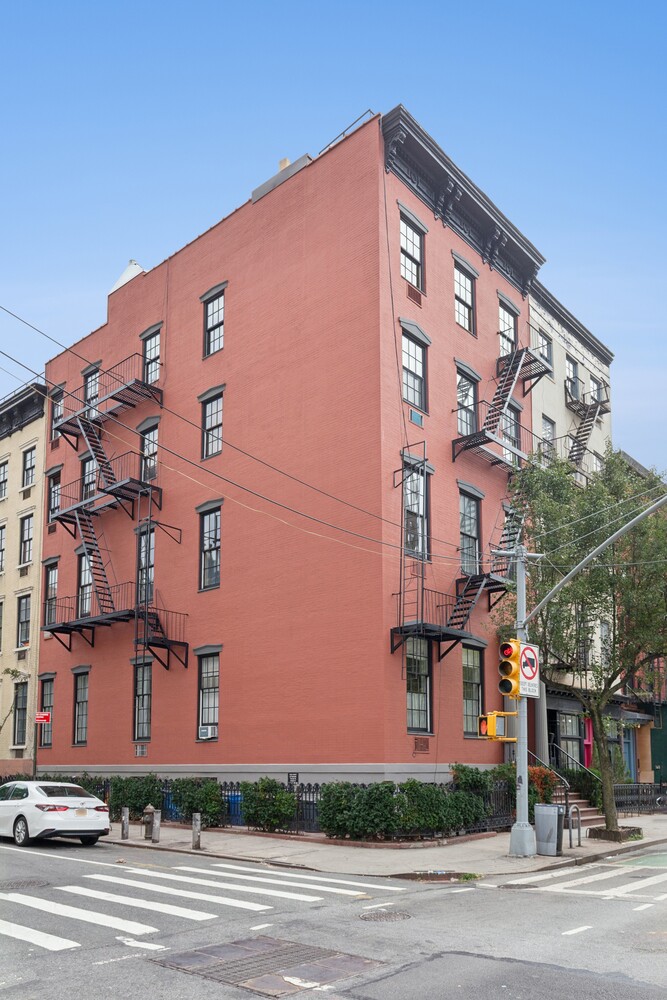 #6 photo, 162 9TH Avenue, マンハッタン Chelsea , NY 10011