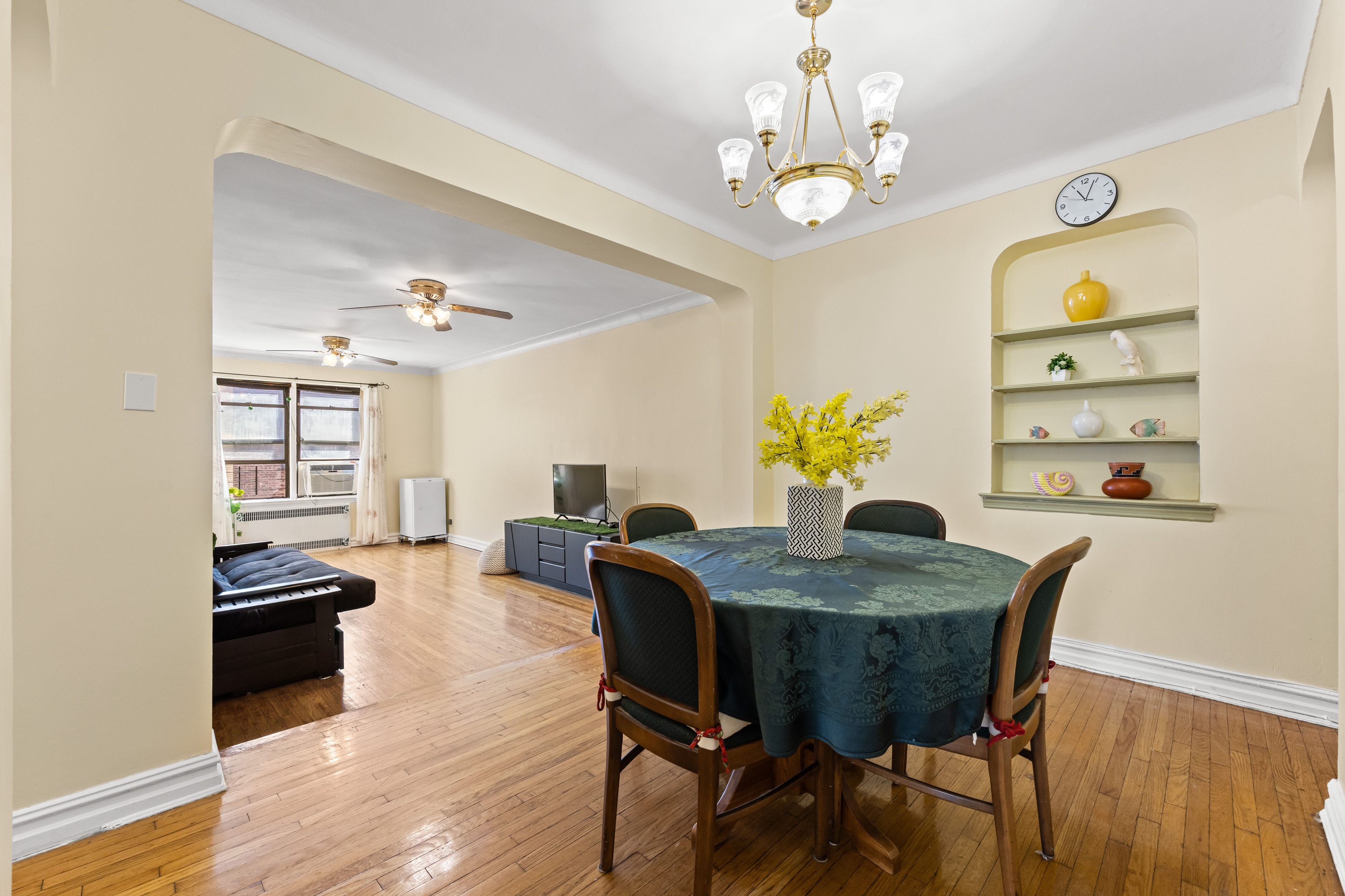#3 photo, 35-35 75th Street, クイーンズ区 Jackson Heights , NY 11372