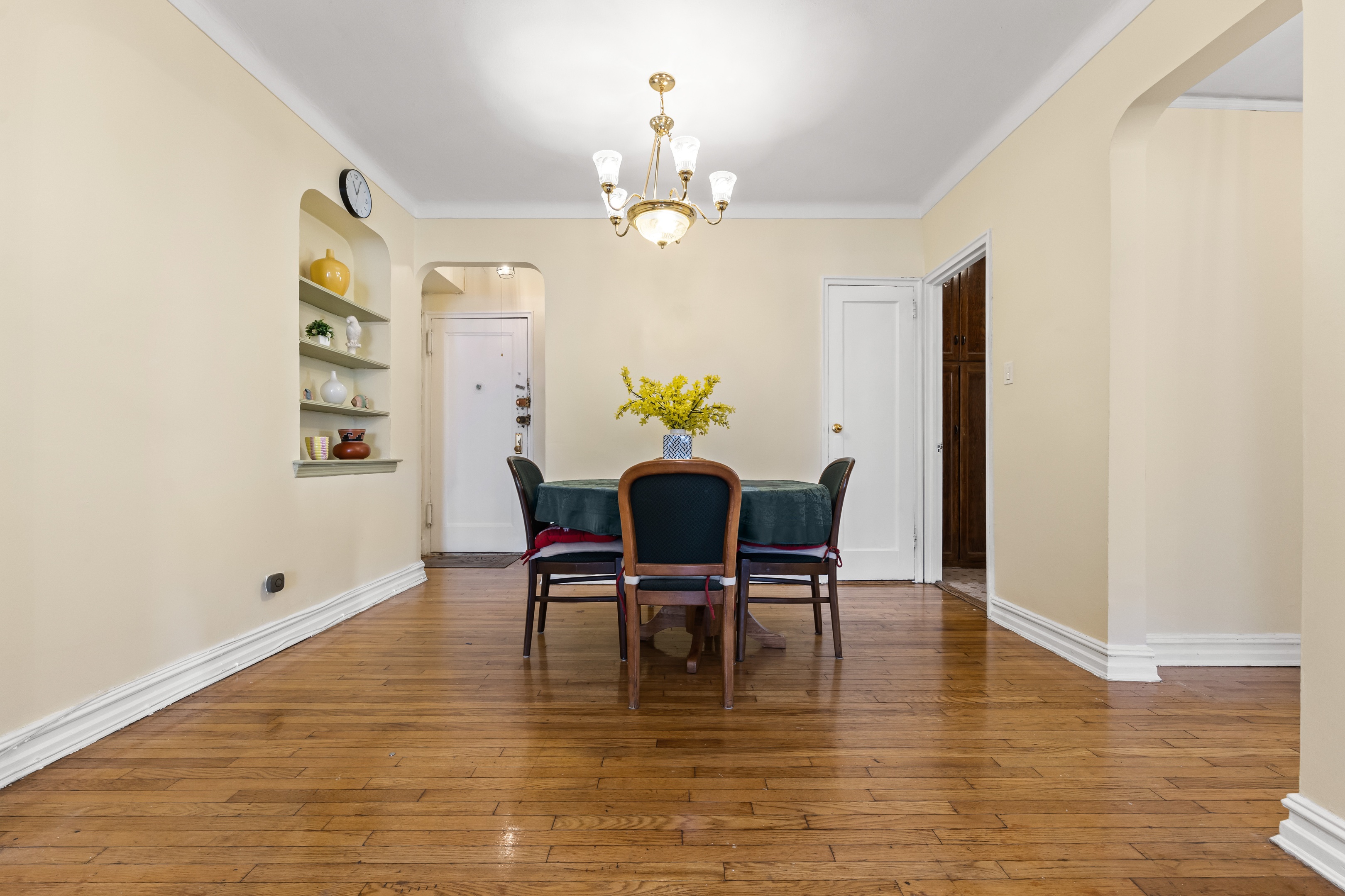 #7 photo, 35-35 75th Street, クイーンズ区 Jackson Heights , NY 11372