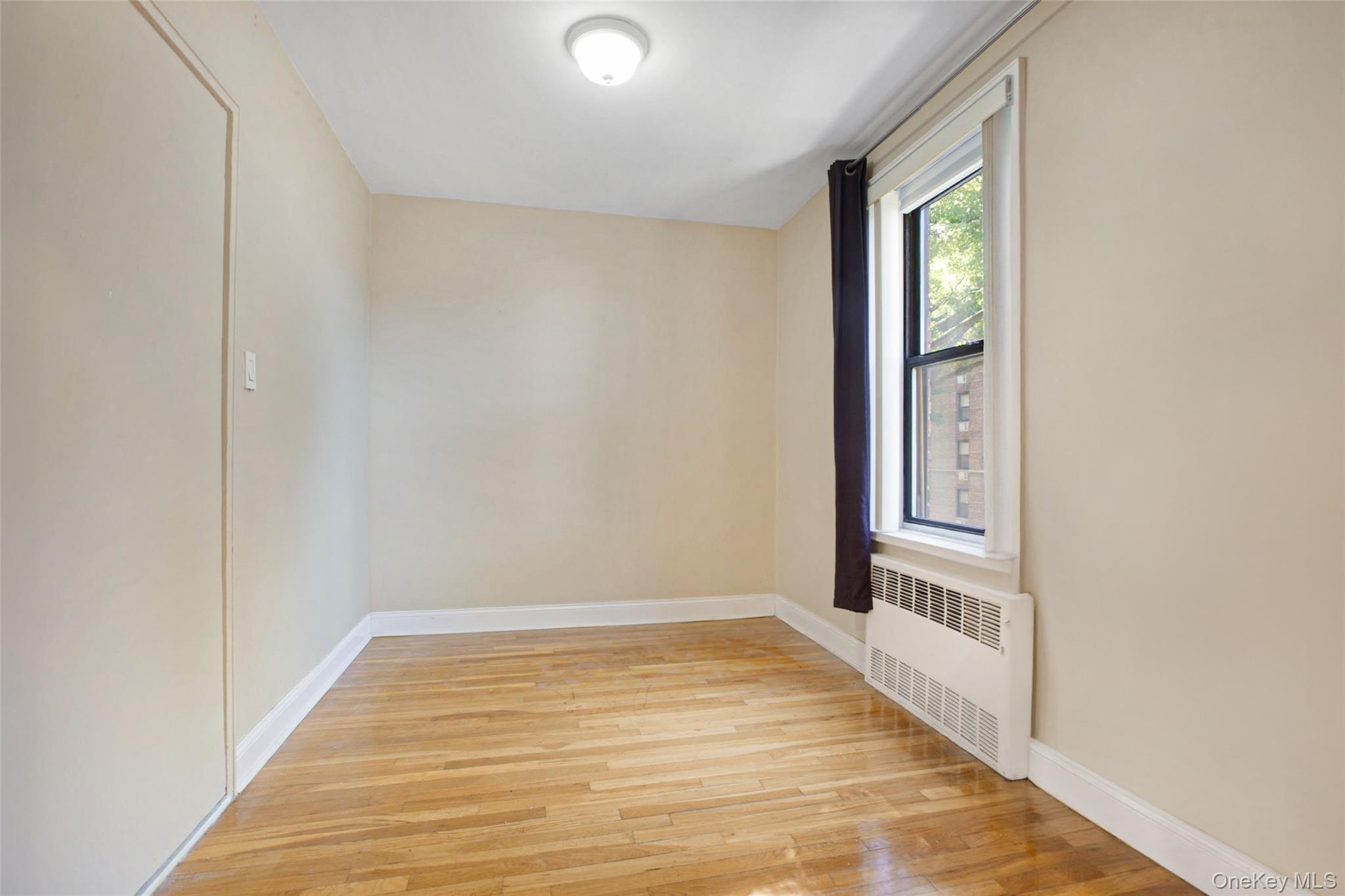 #13 photo, 224-24 Union Turnpike, Oakland Gardens , NY 11364