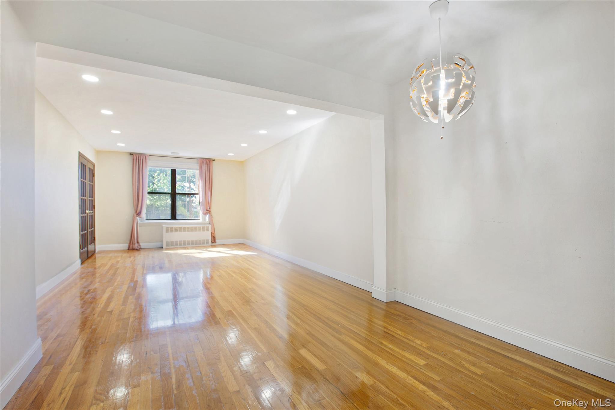 #3 photo, 224-24 Union Turnpike, Oakland Gardens , NY 11364