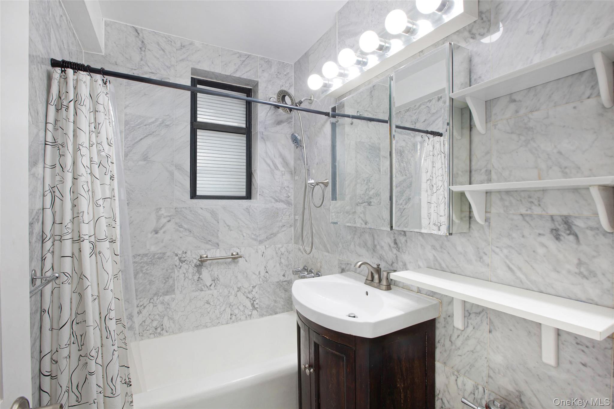 #8 photo, 224-24 Union Turnpike, Oakland Gardens , NY 11364