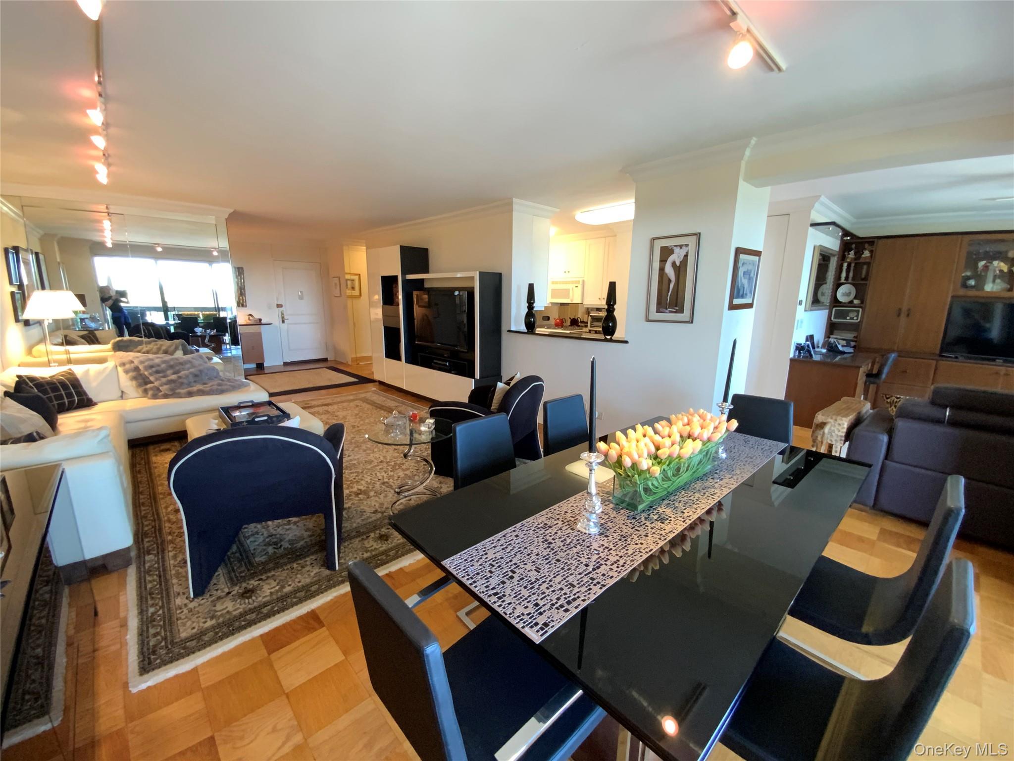 #6 photo, 26910 Grand Central Parkway, クイーンズ区 Floral Park , NY 11005