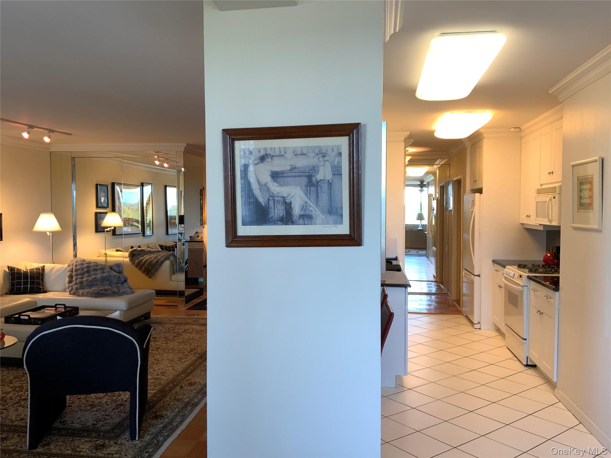 #8 photo, 26910 Grand Central Parkway, クイーンズ区 Floral Park , NY 11005