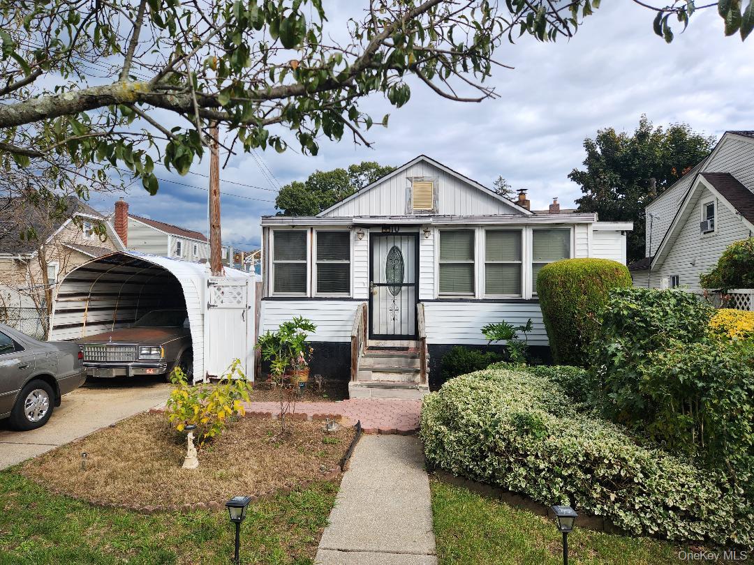 #2 photo, 10 Sheridan Place, Roosevelt , NY 11575