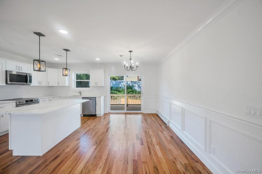 #13 photo, 33 Rosemont Avenue, Farmingville , NY 11738