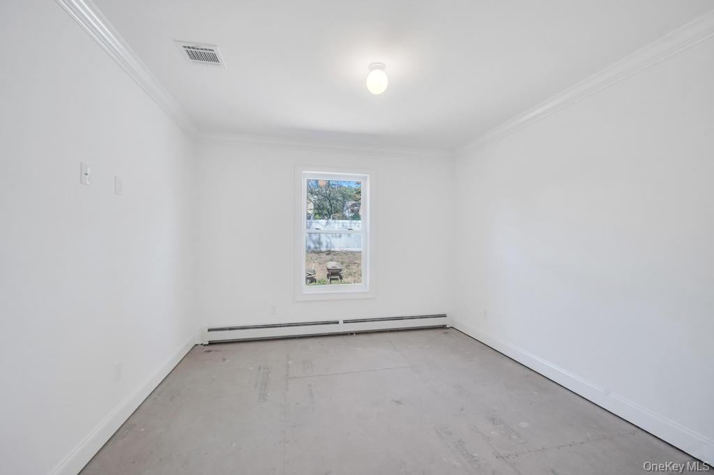 #19 photo, 33 Rosemont Avenue, Farmingville , NY 11738