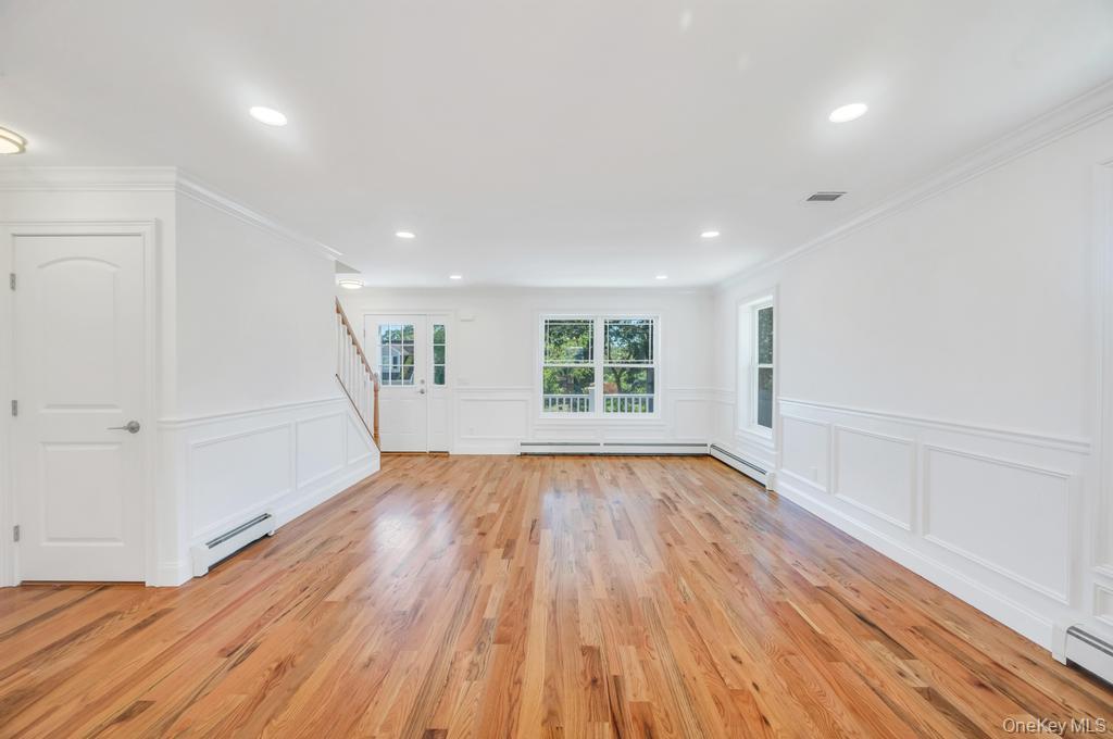 #8 photo, 33 Rosemont Avenue, Farmingville , NY 11738