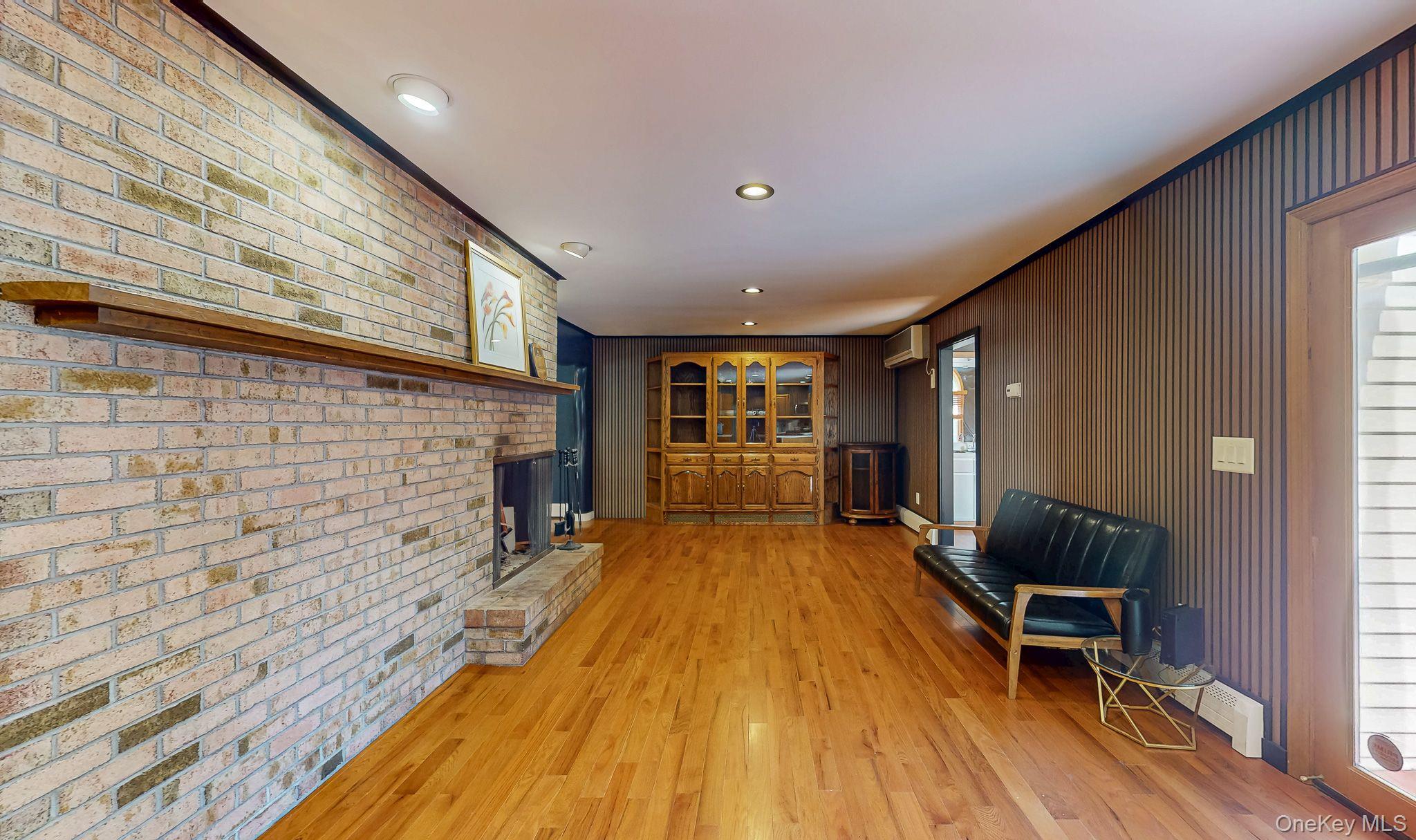 #11 photo, 14 Lincoln Terrace, Middletown , NY 10940