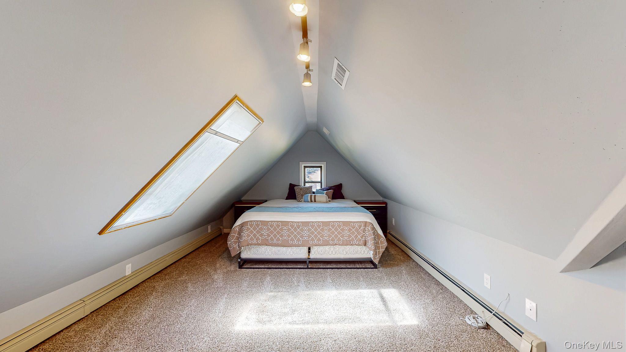 #19 photo, 14 Lincoln Terrace, Middletown , NY 10940