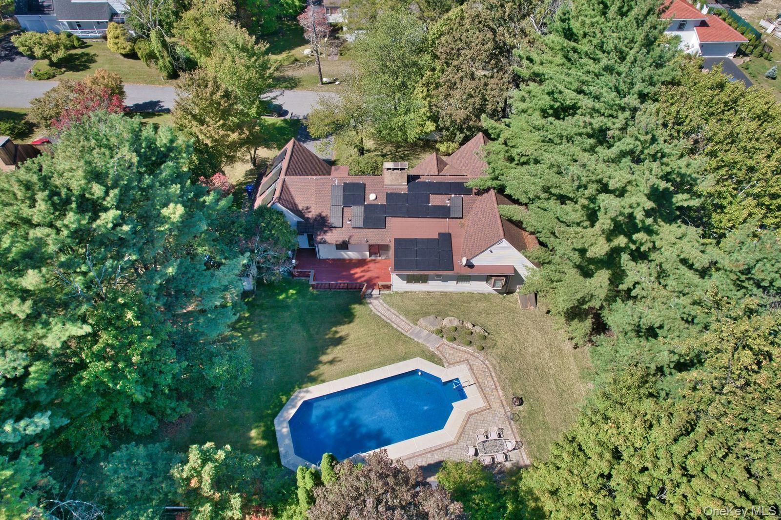 #2 photo, 14 Lincoln Terrace, Middletown , NY 10940