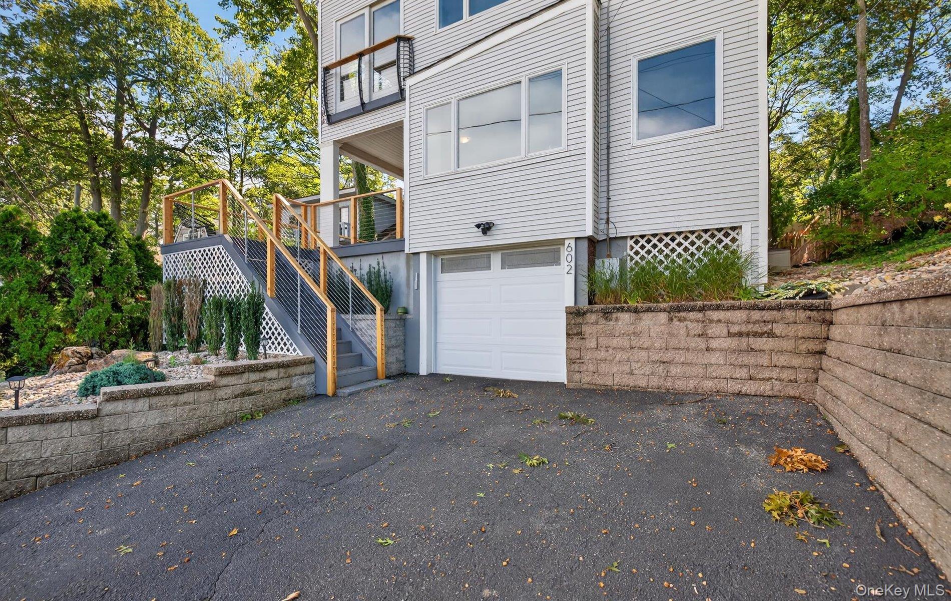 #4 photo, 602 McKinley Terrace, Centerport , NY 11721