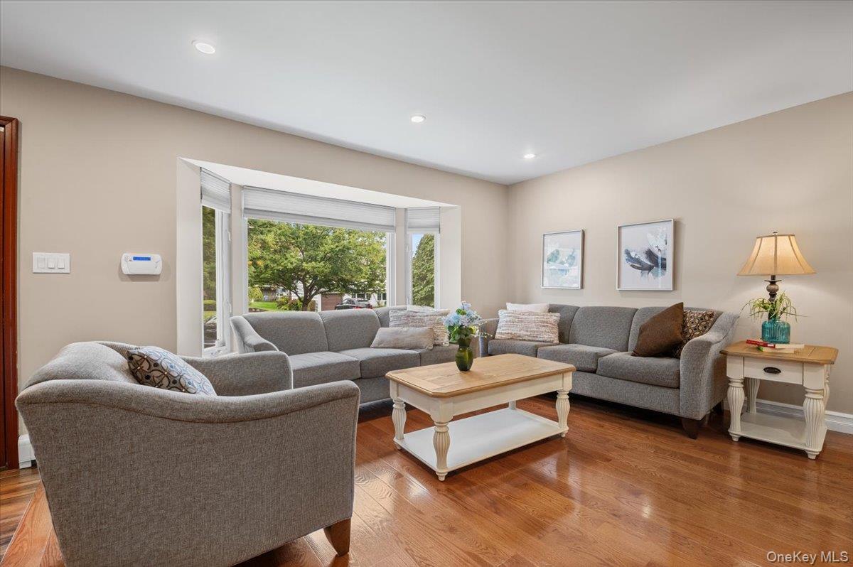 #2 photo, 21 Mellow Lane, Jericho , NY 11753