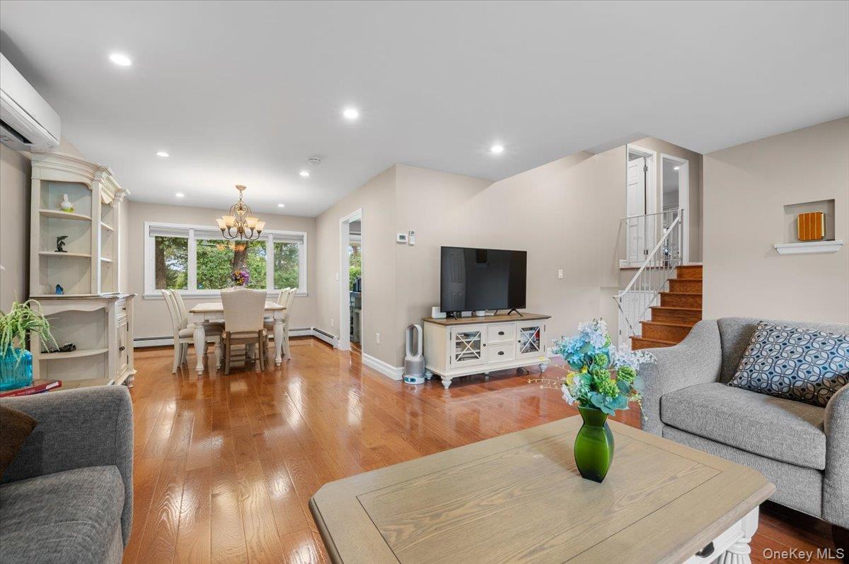 #7 photo, 21 Mellow Lane, Jericho , NY 11753