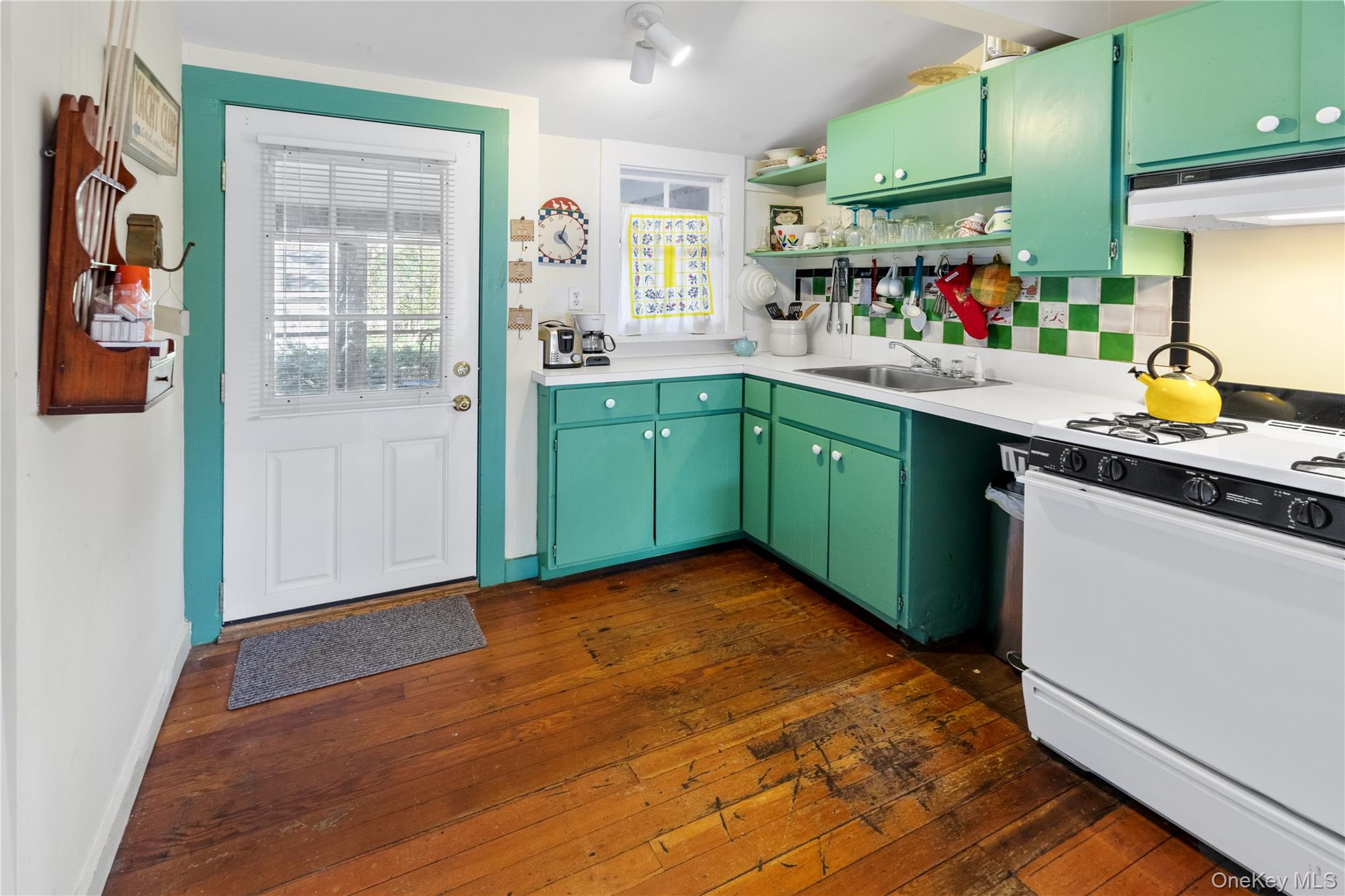 #7 photo, 197 W Prospect Street, サフォーク郡 Southampton , NY 11968