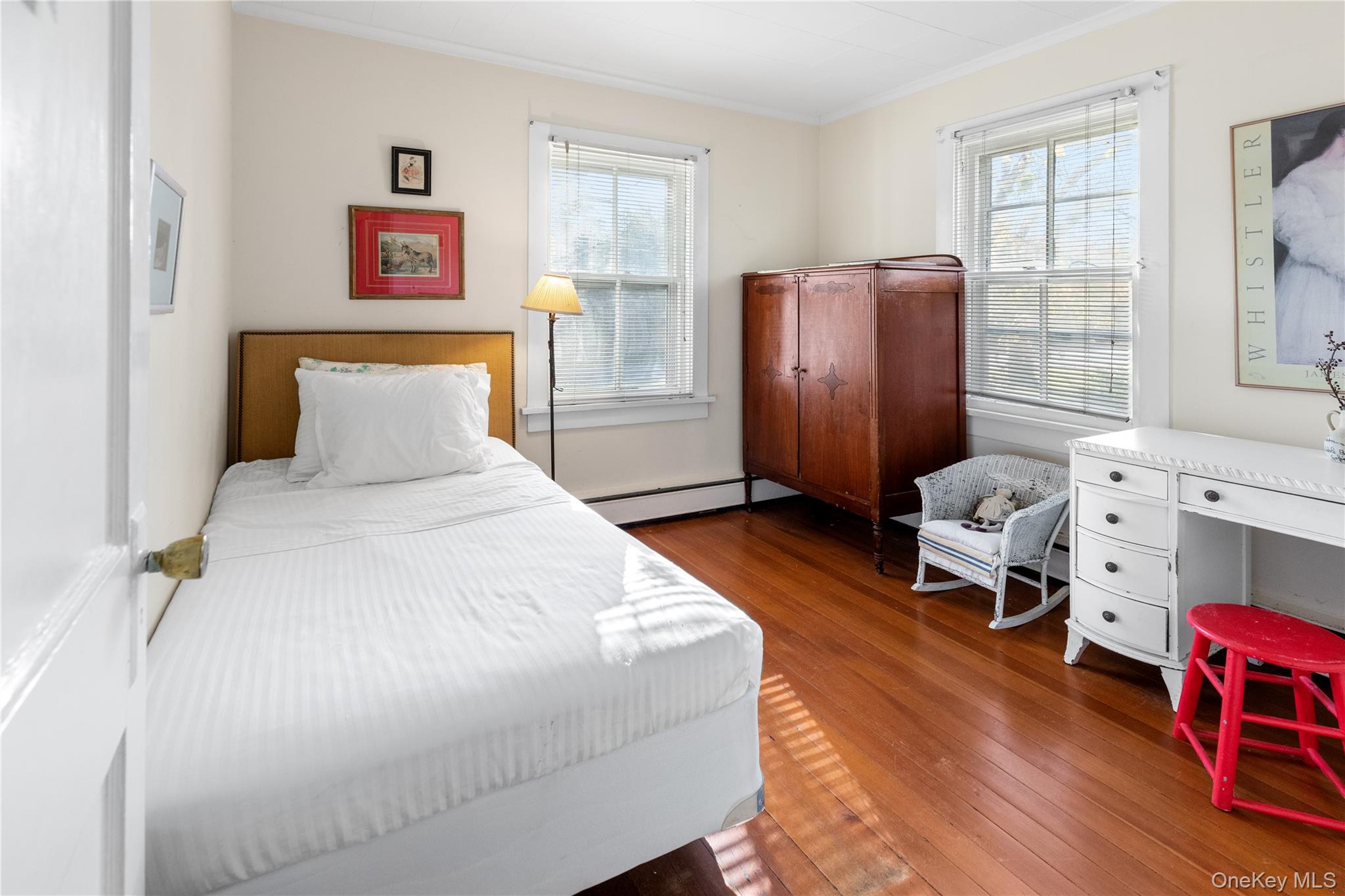 #8 photo, 197 W Prospect Street, サフォーク郡 Southampton , NY 11968