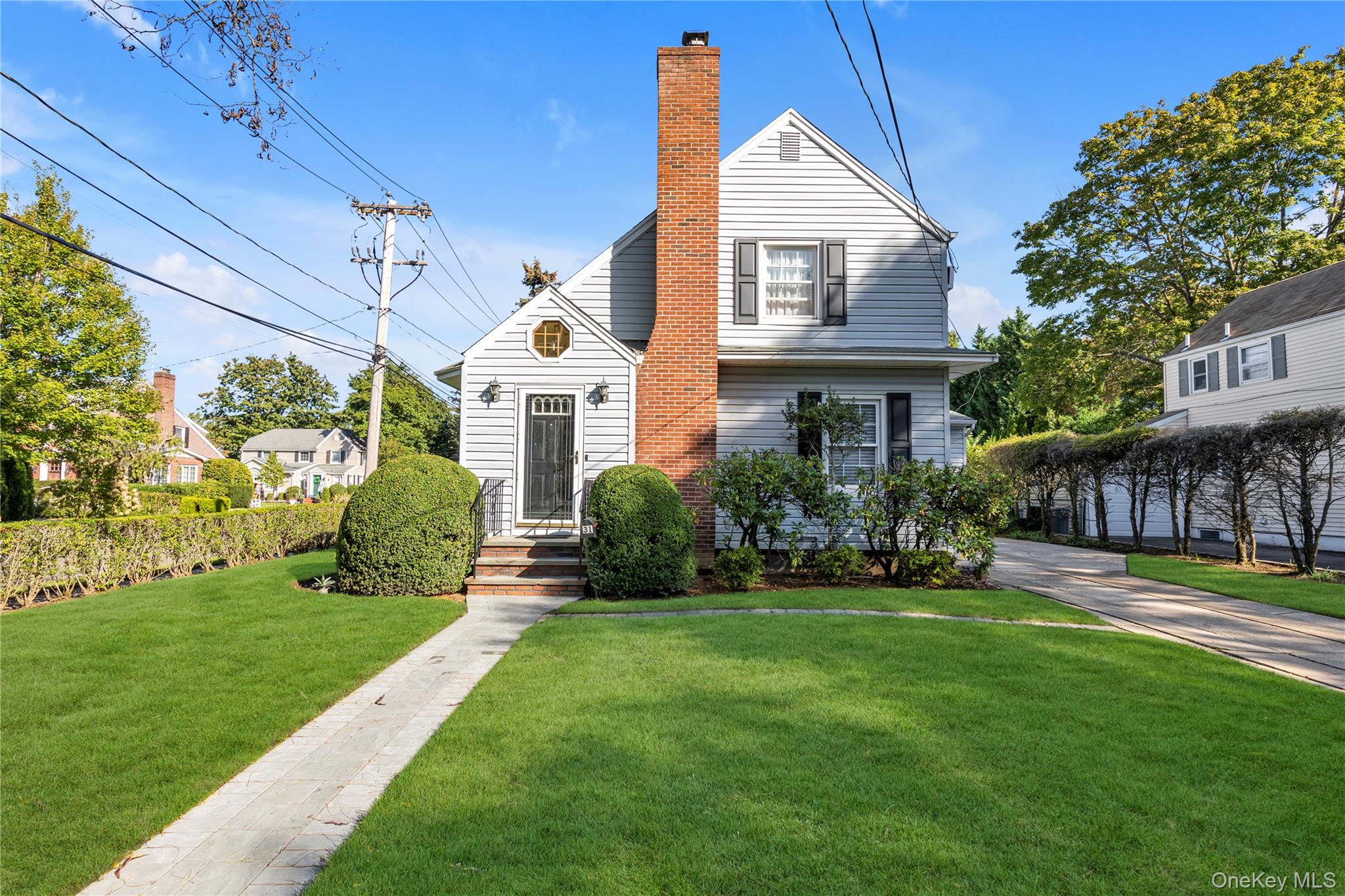 #1 photo, 31 Chester Avenue, Stewart Manor , NY 11530