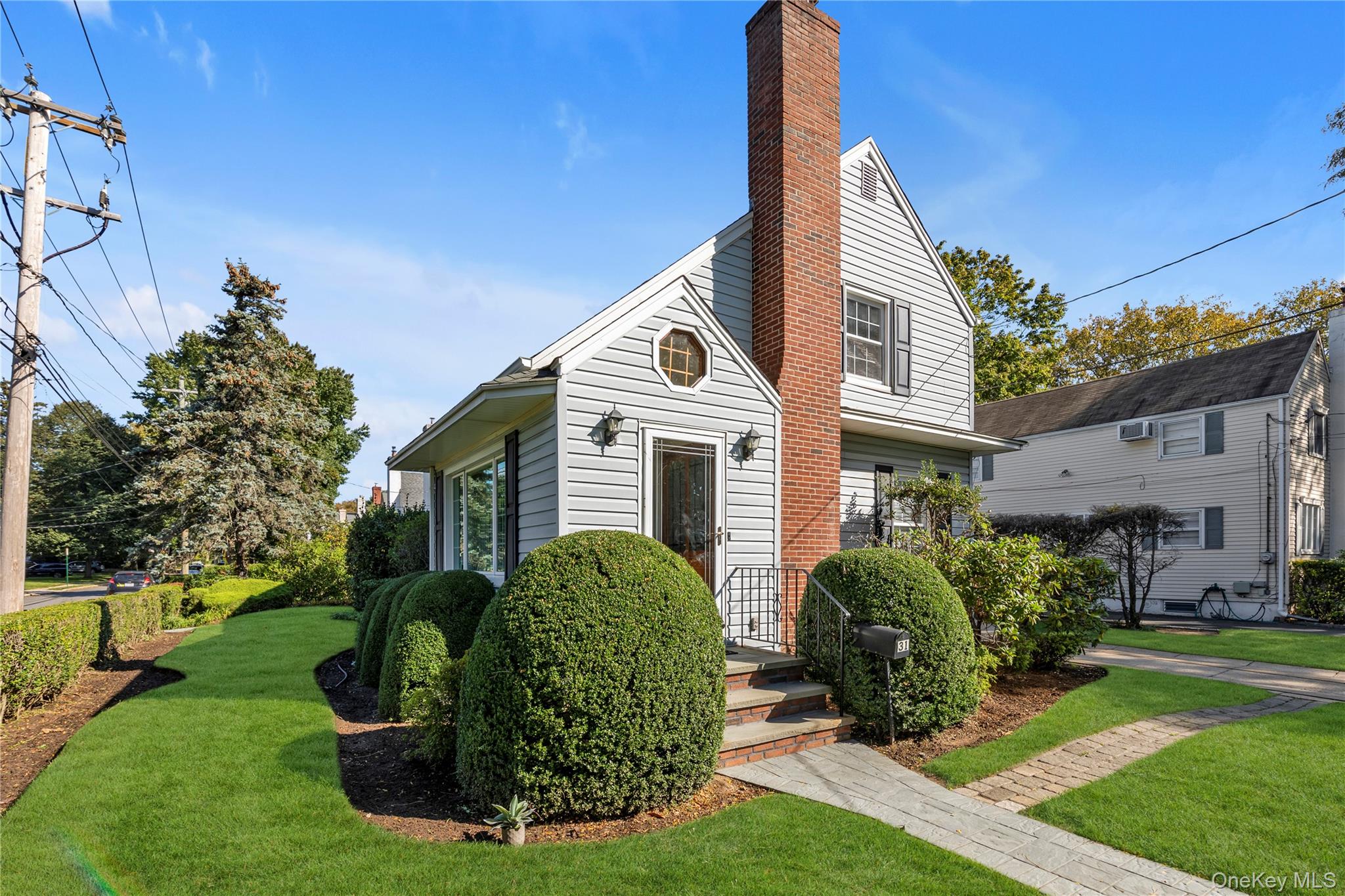 #20 photo, 31 Chester Avenue, Stewart Manor , NY 11530