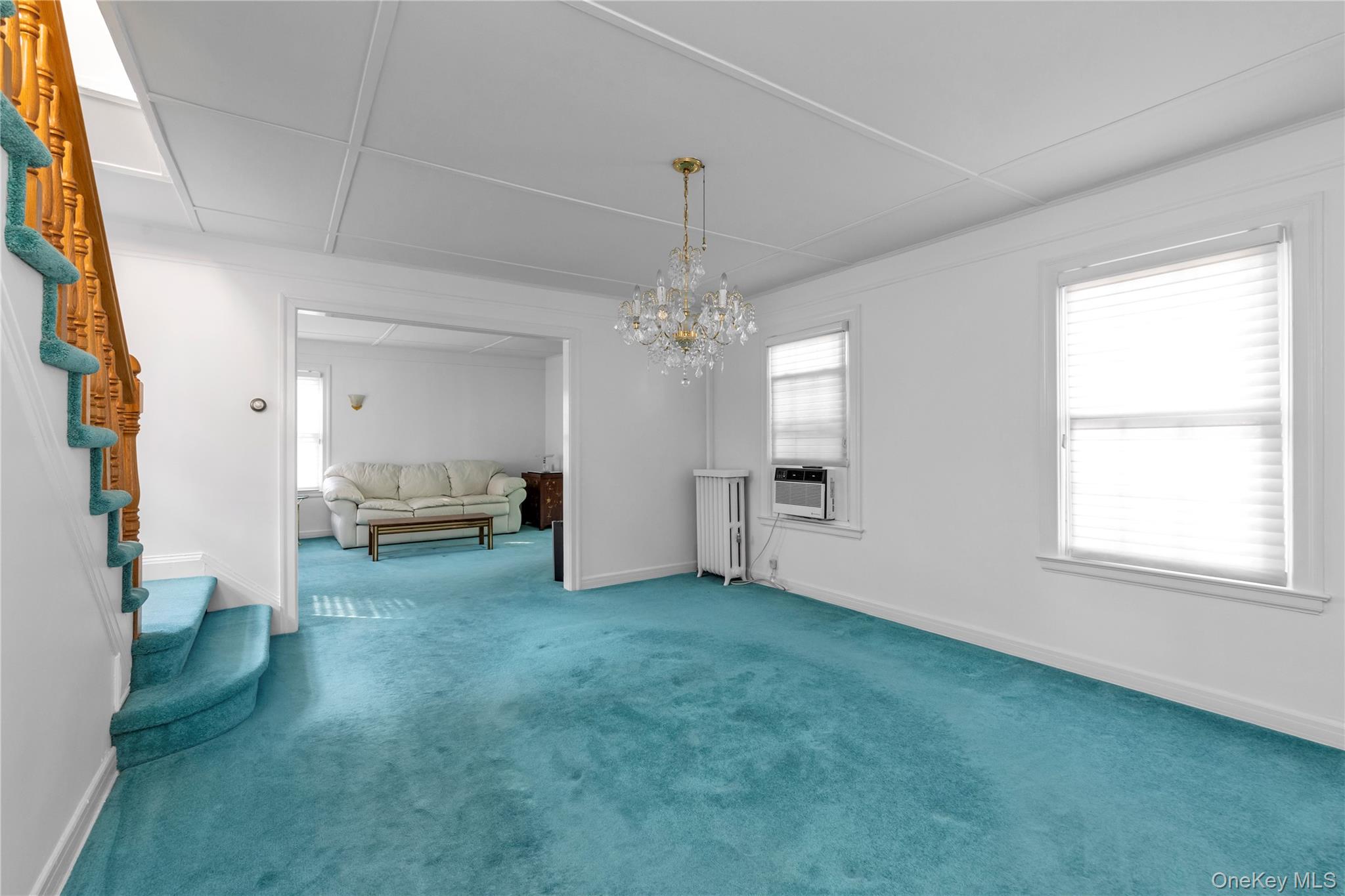 #7 photo, 31 Chester Avenue, Stewart Manor , NY 11530