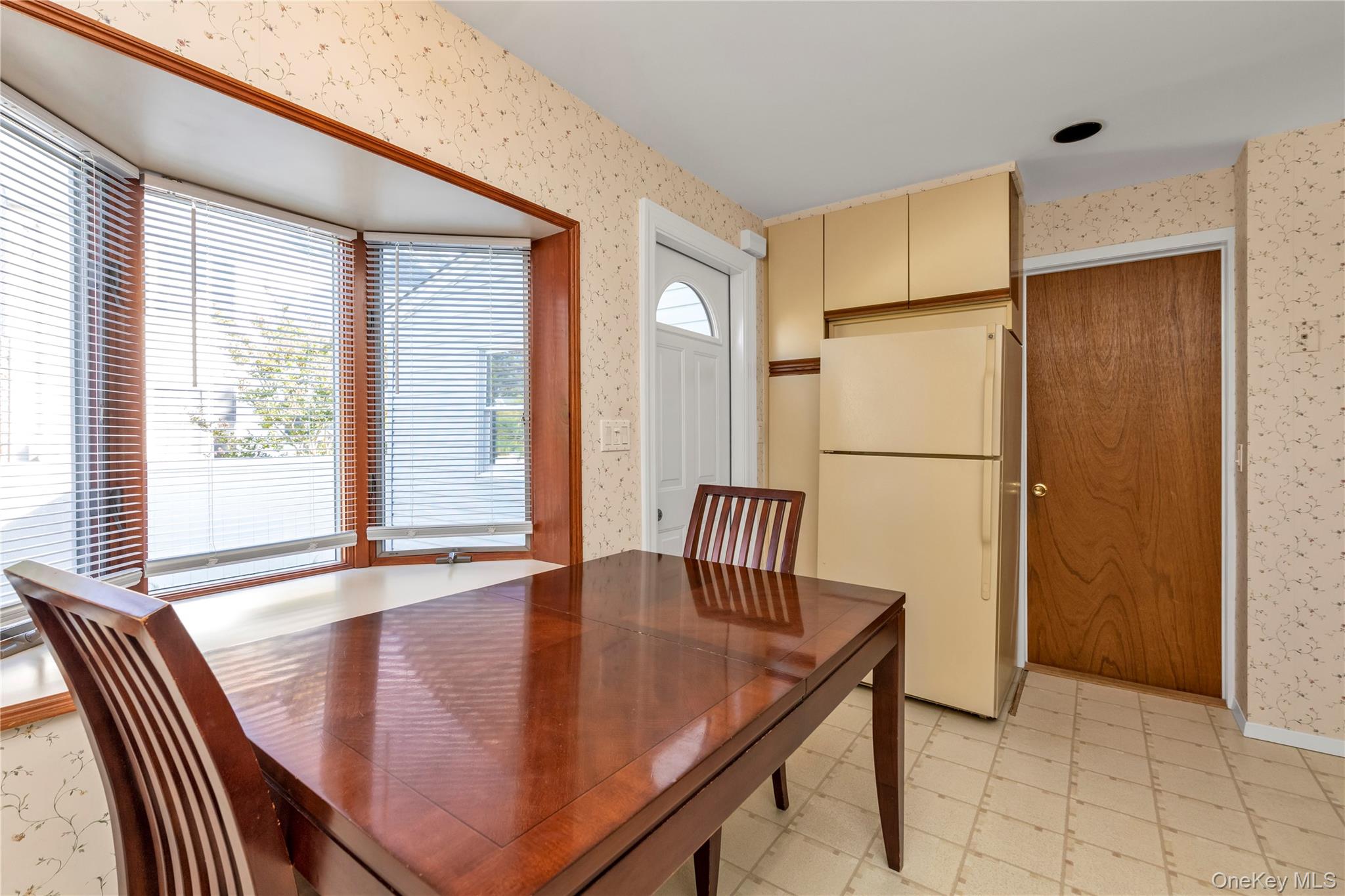 #9 photo, 31 Chester Avenue, Stewart Manor , NY 11530