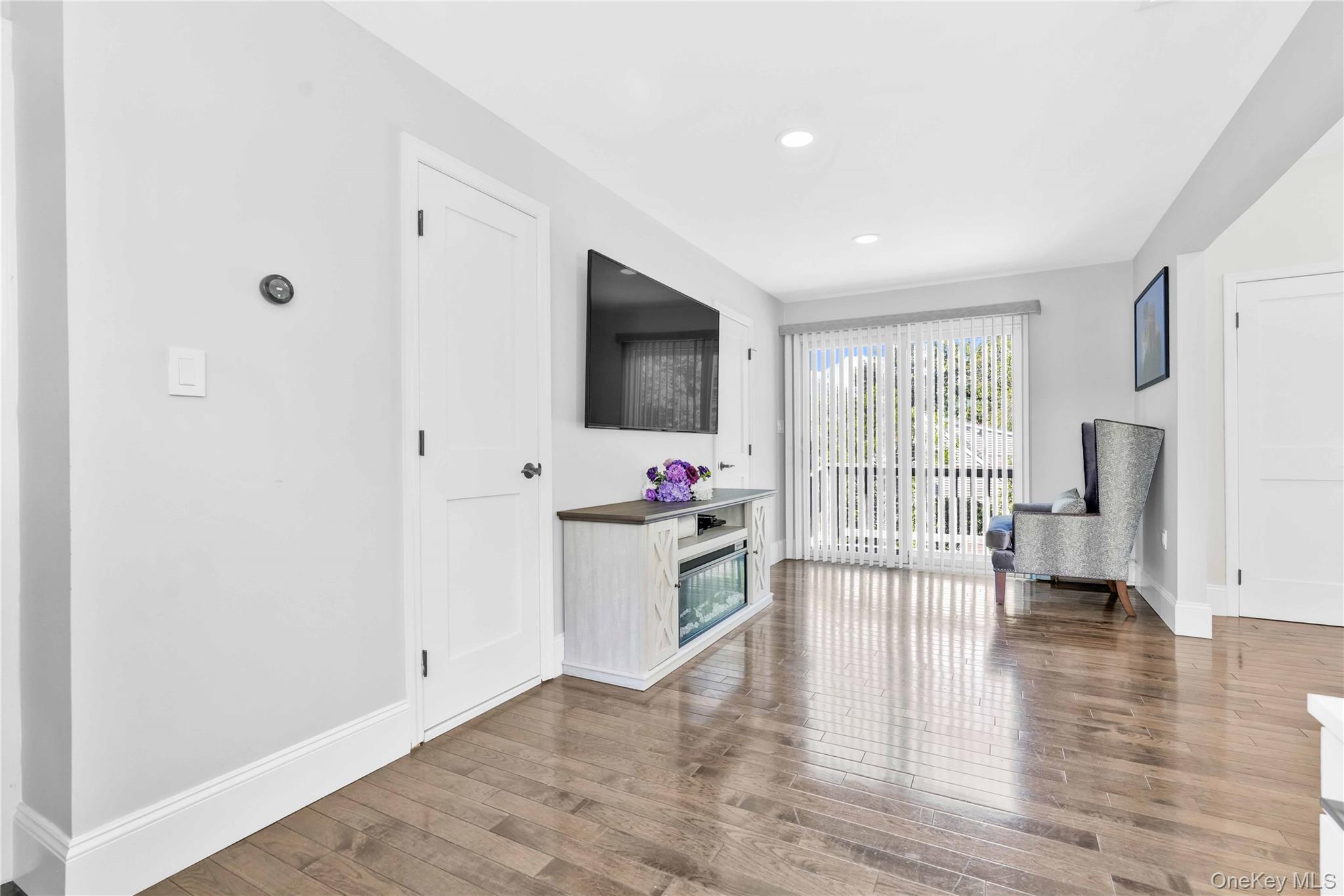 #16 photo, 2 Amherst Lane, Smithtown , NY 11787