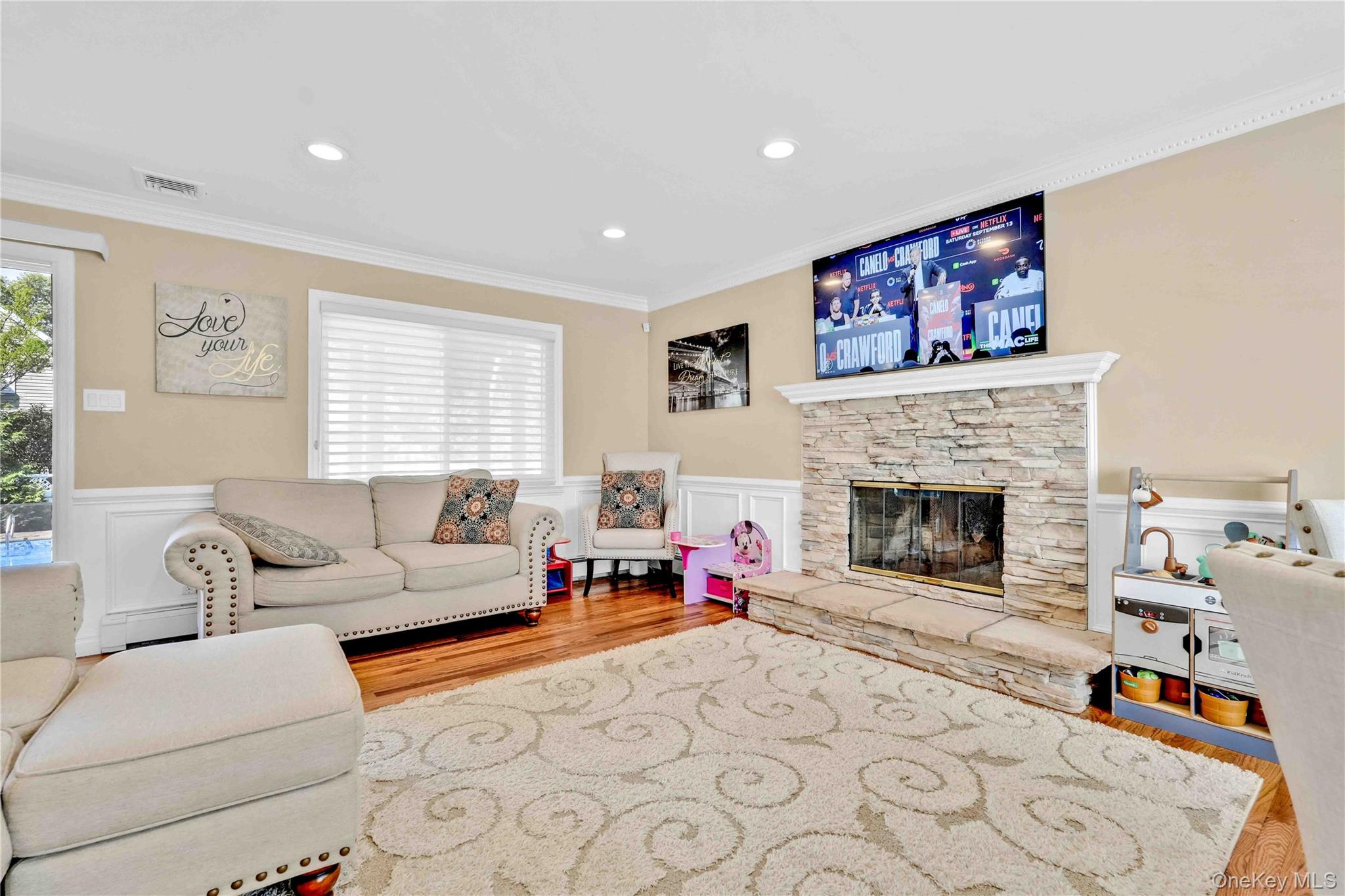 #8 photo, 2 Amherst Lane, Smithtown , NY 11787