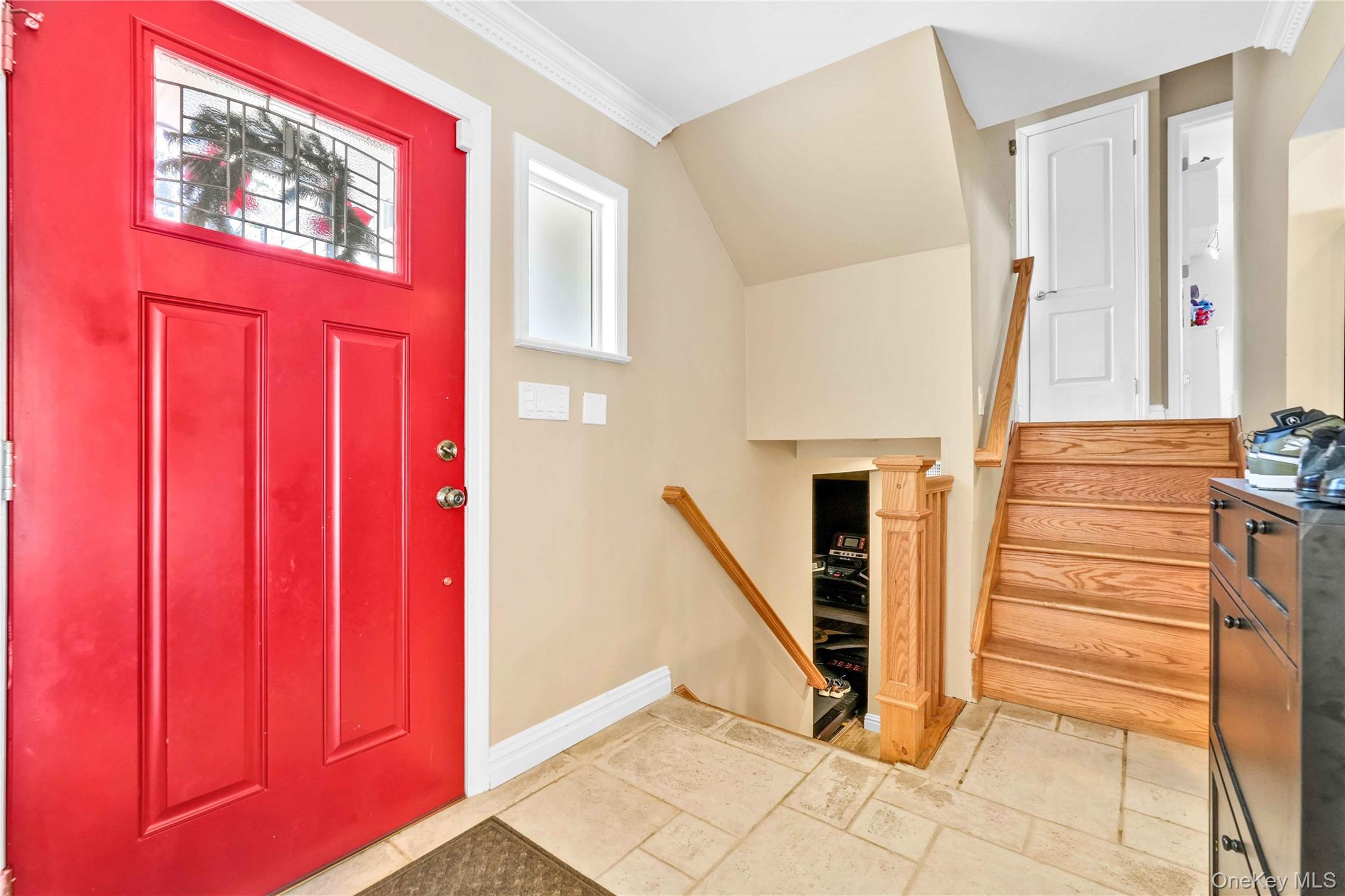 #9 photo, 2 Amherst Lane, Smithtown , NY 11787