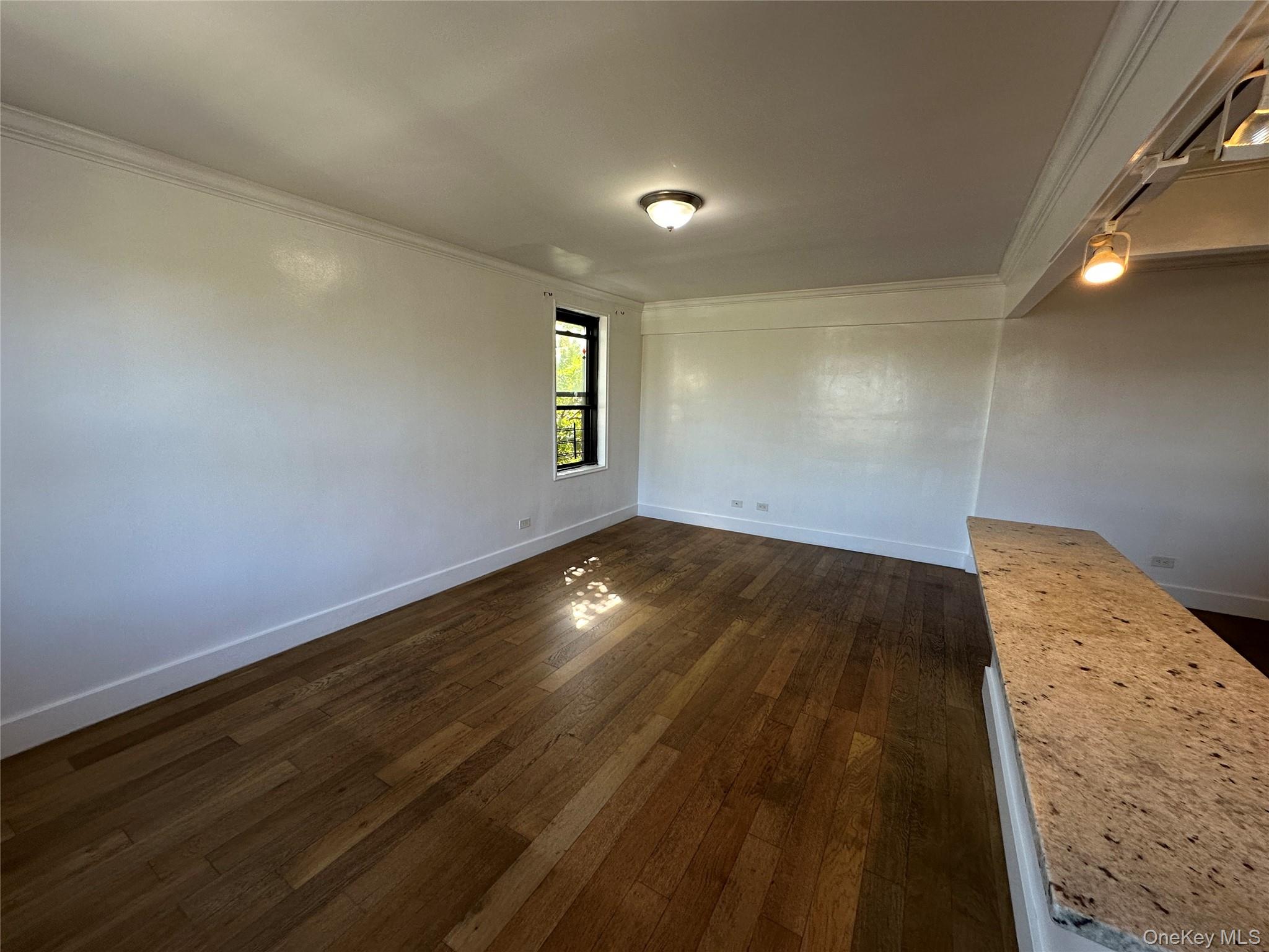 #10 photo, 15040 71st AVE, クイーンズ区 Flushing , NY 11367