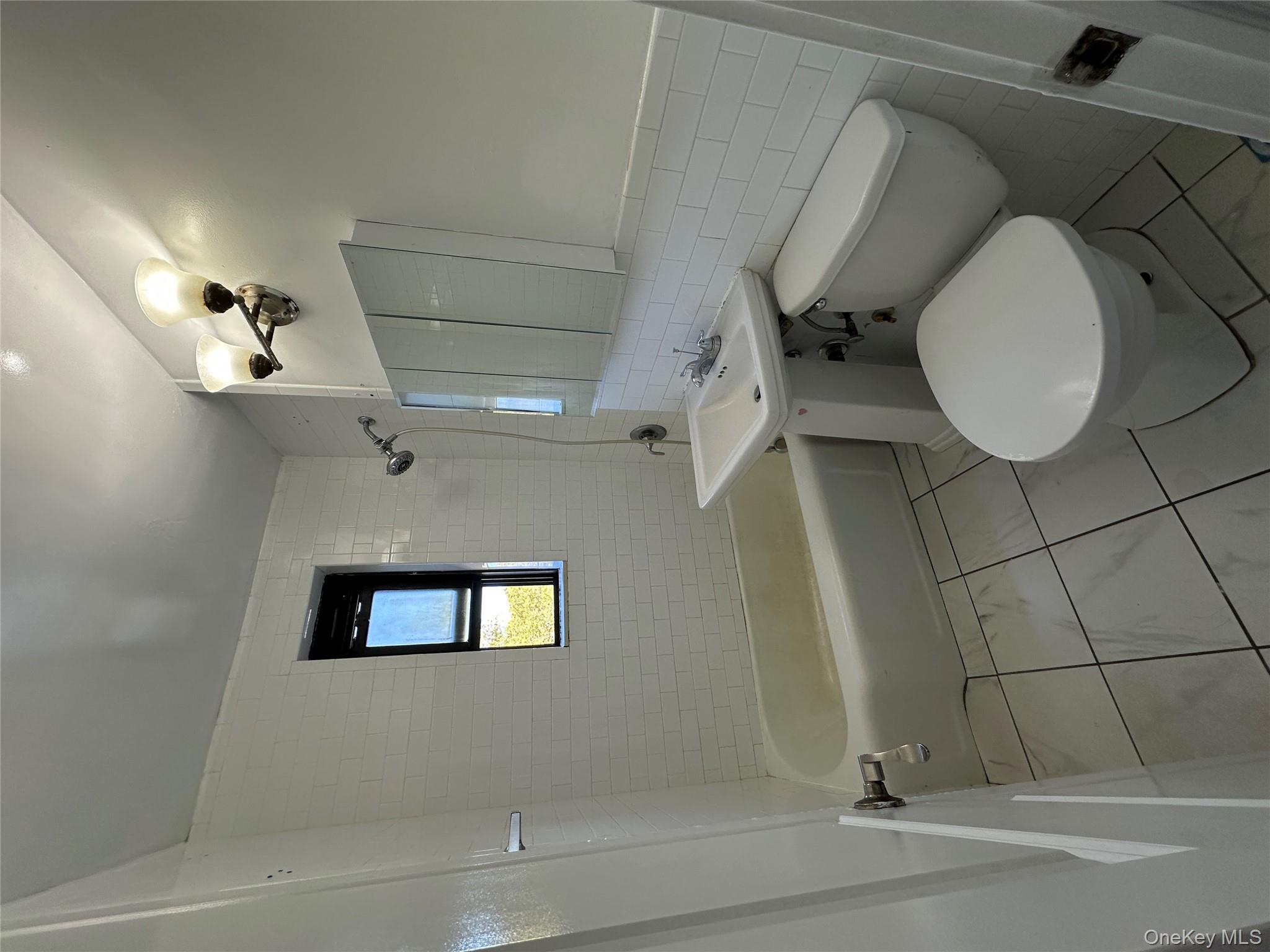 #18 photo, 15040 71st AVE, クイーンズ区 Flushing , NY 11367