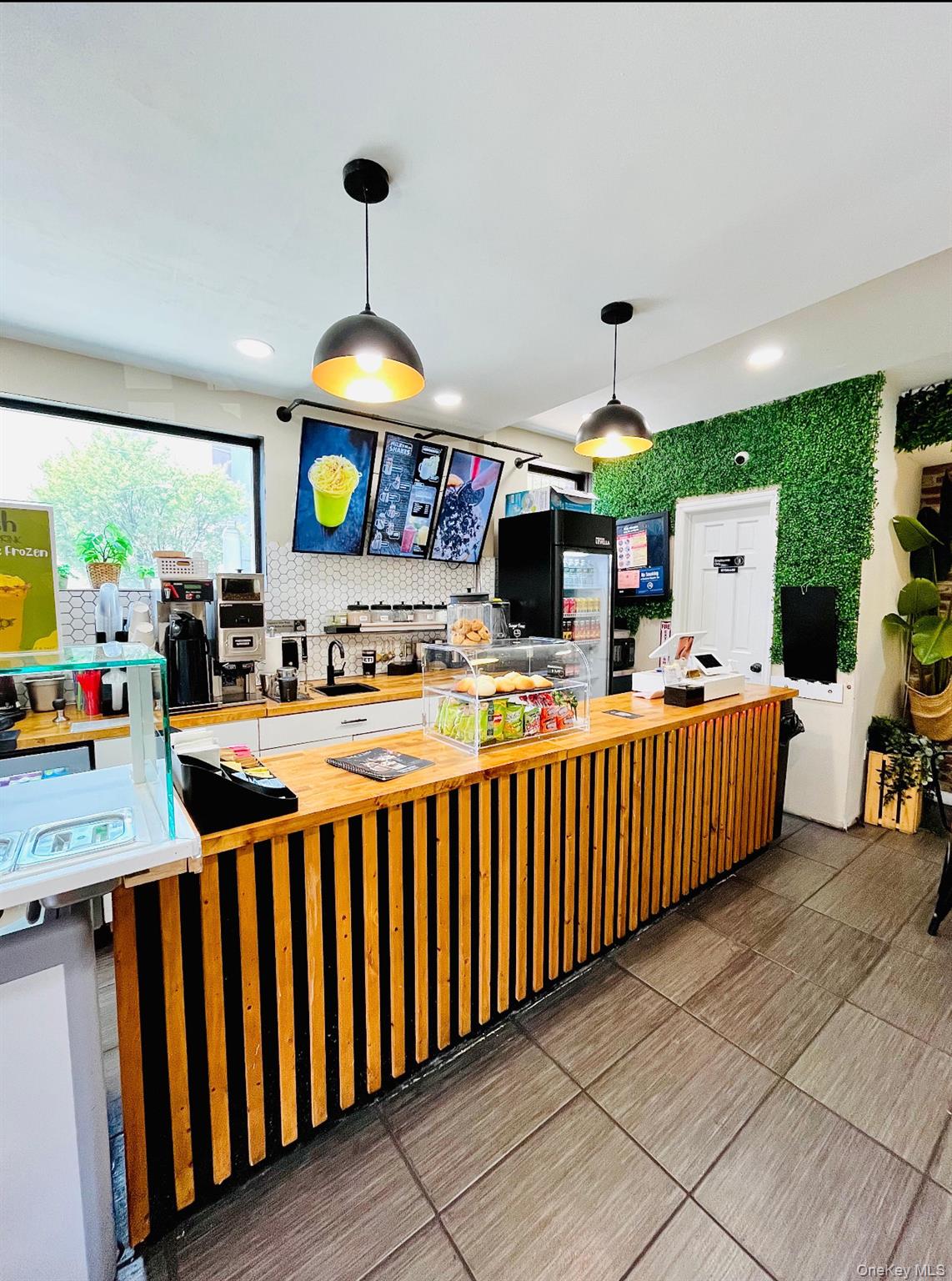 #2 photo, 29-15 Astoria Boulevard, Astoria , NY 11102