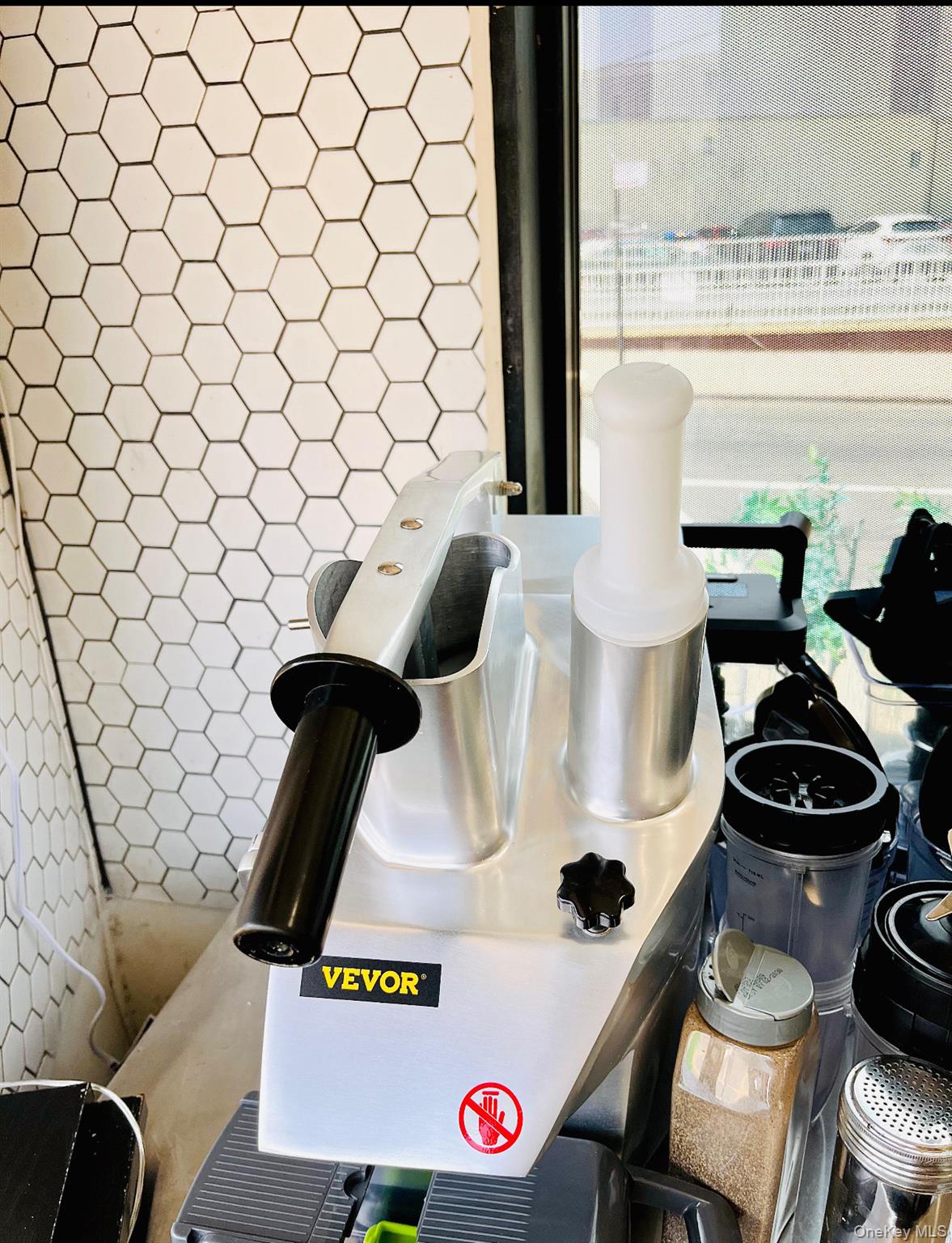 #9 photo, 29-15 Astoria Boulevard, Astoria , NY 11102