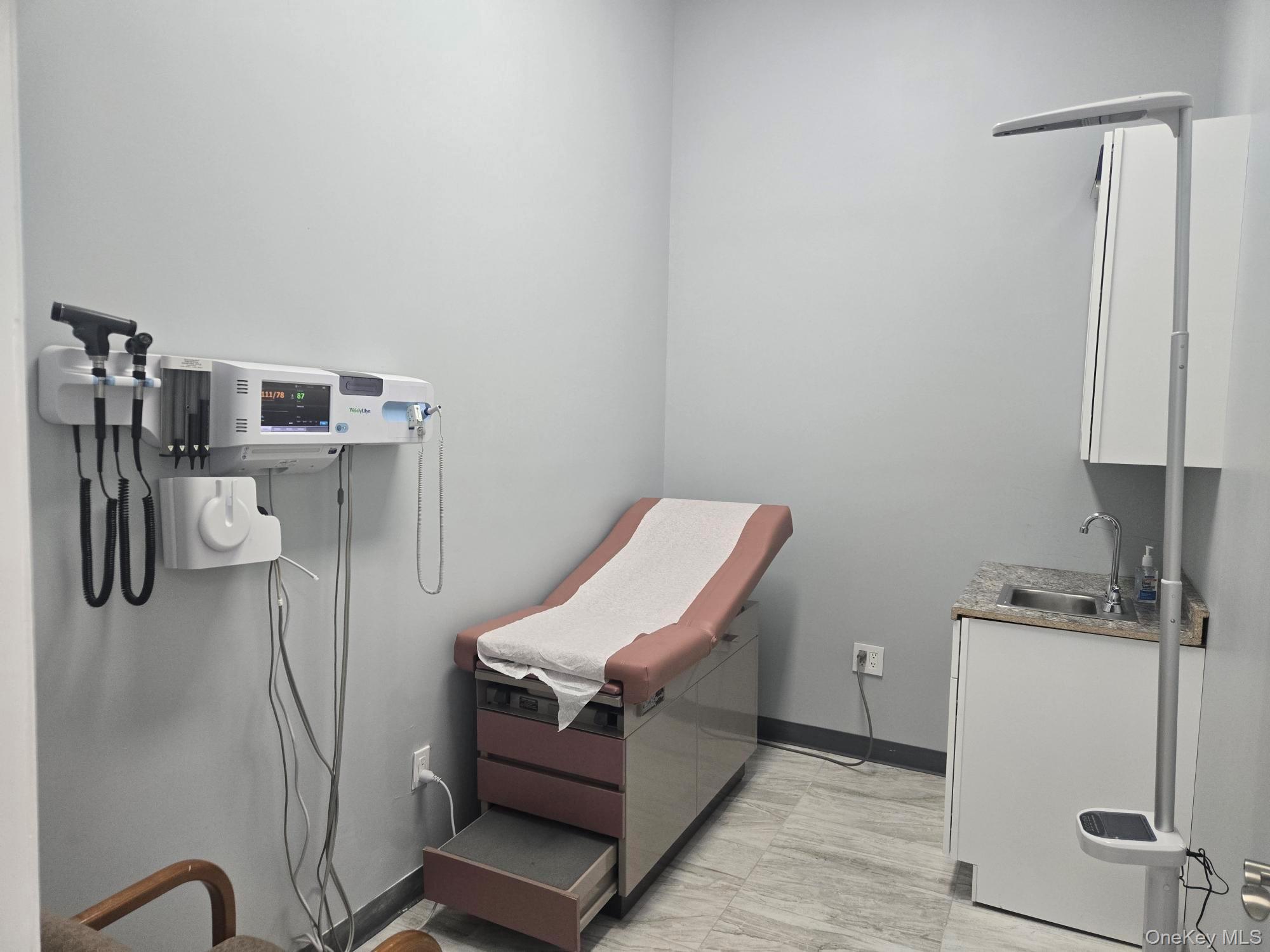 #4 photo, 126 W 1st Street, Mount Vernon , NY 10550