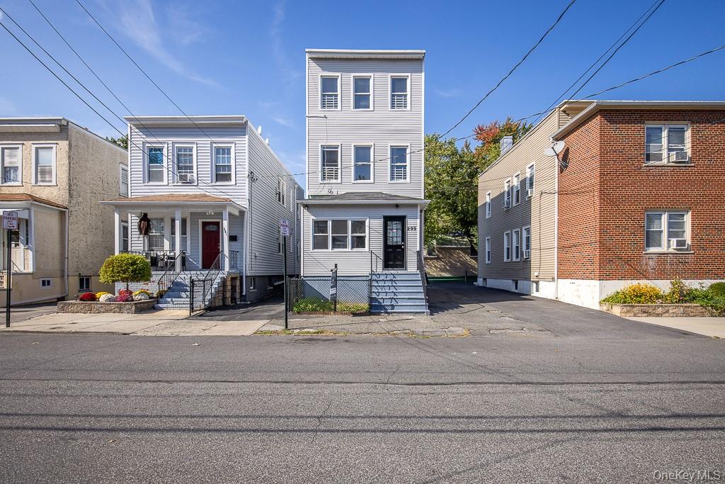 #1 photo, 299 Sickles Avenue, New Rochelle , NY 10801