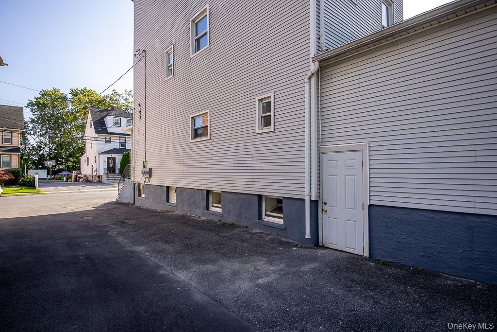 #10 photo, 299 Sickles Avenue, New Rochelle , NY 10801