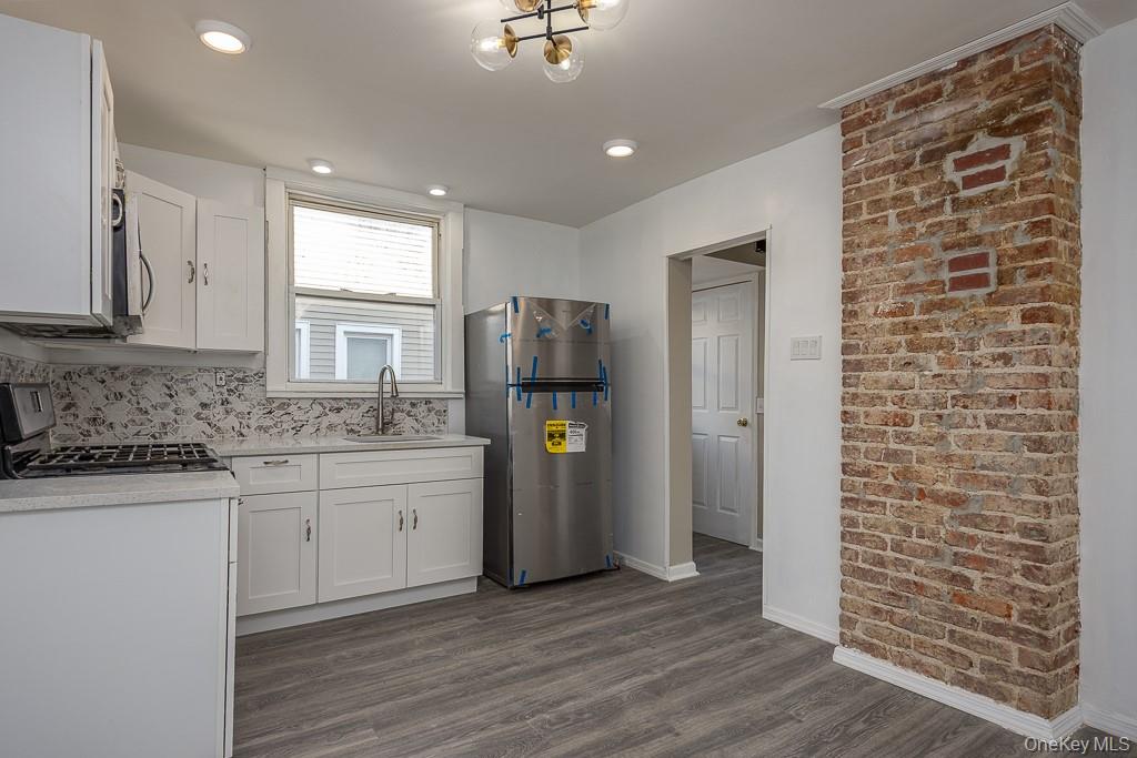 #20 photo, 299 Sickles Avenue, New Rochelle , NY 10801