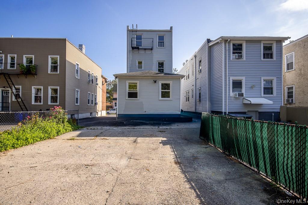 #9 photo, 299 Sickles Avenue, New Rochelle , NY 10801