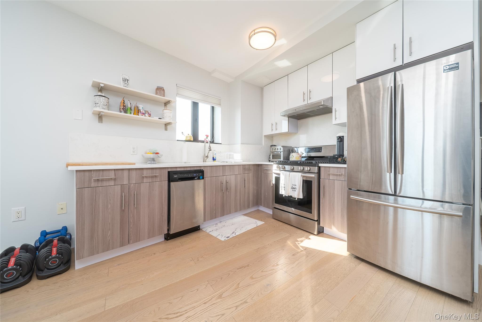 #5 photo, 62-98 Woodhaven Boulevard, Rego Park , NY 11379