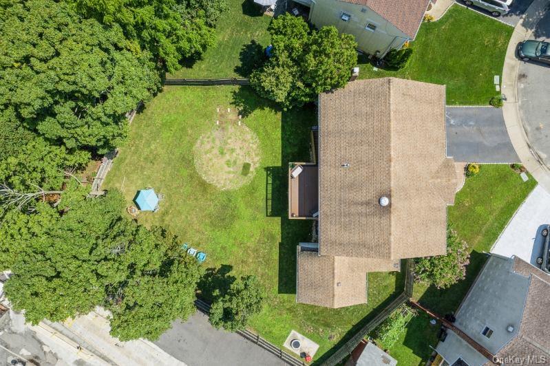 #10 photo, 828 Robin Court, Baldwin , NY 11510