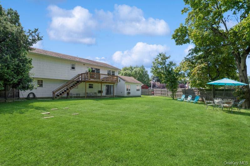 #15 photo, 828 Robin Court, Baldwin , NY 11510