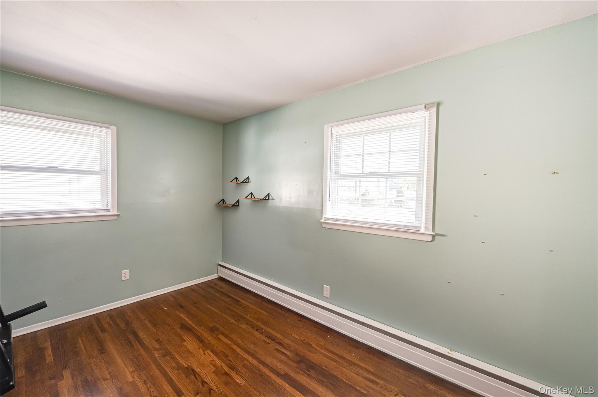 #14 photo, 16 Adams Place, West Islip , NY 11795