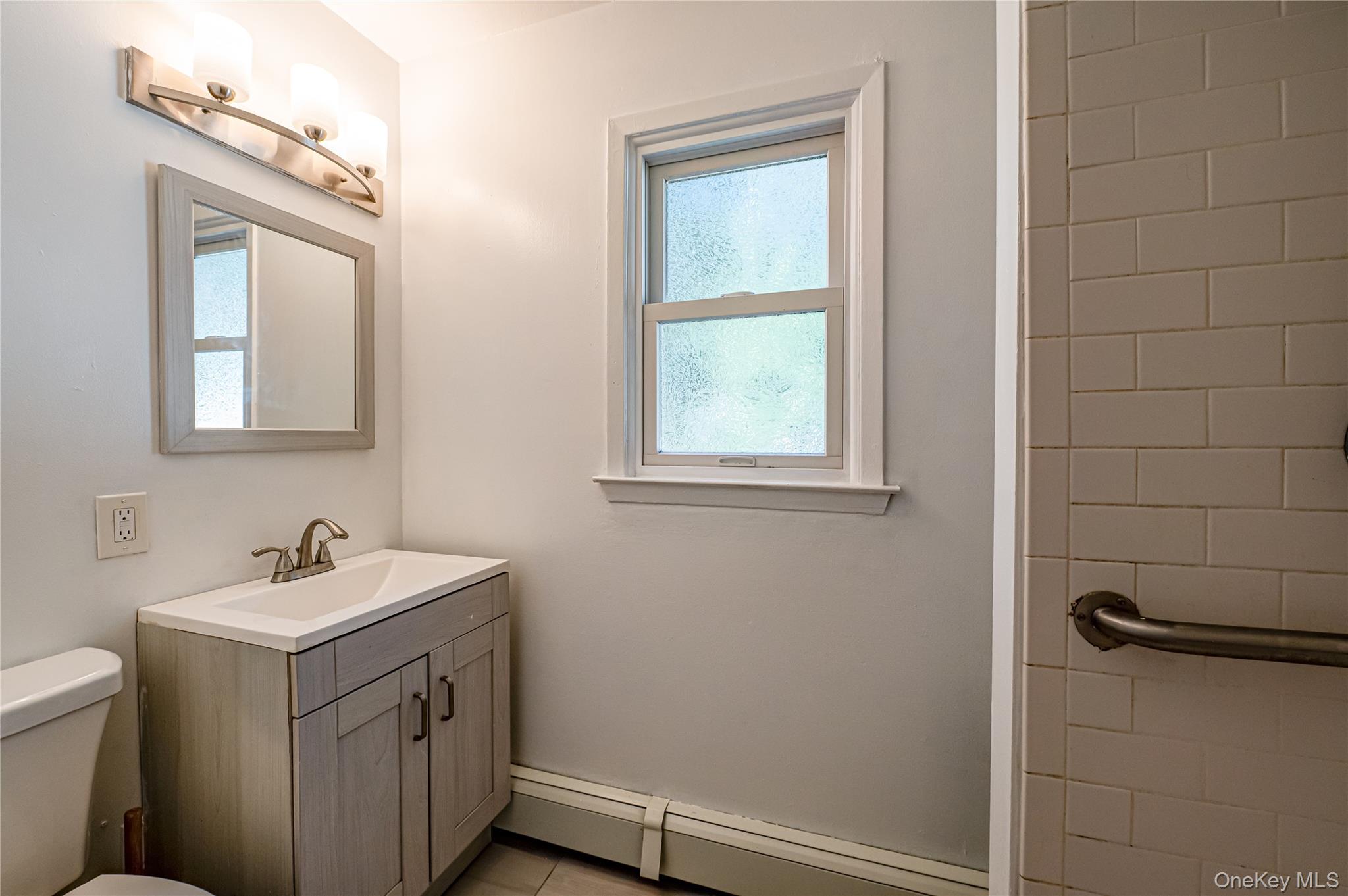 #15 photo, 16 Adams Place, West Islip , NY 11795